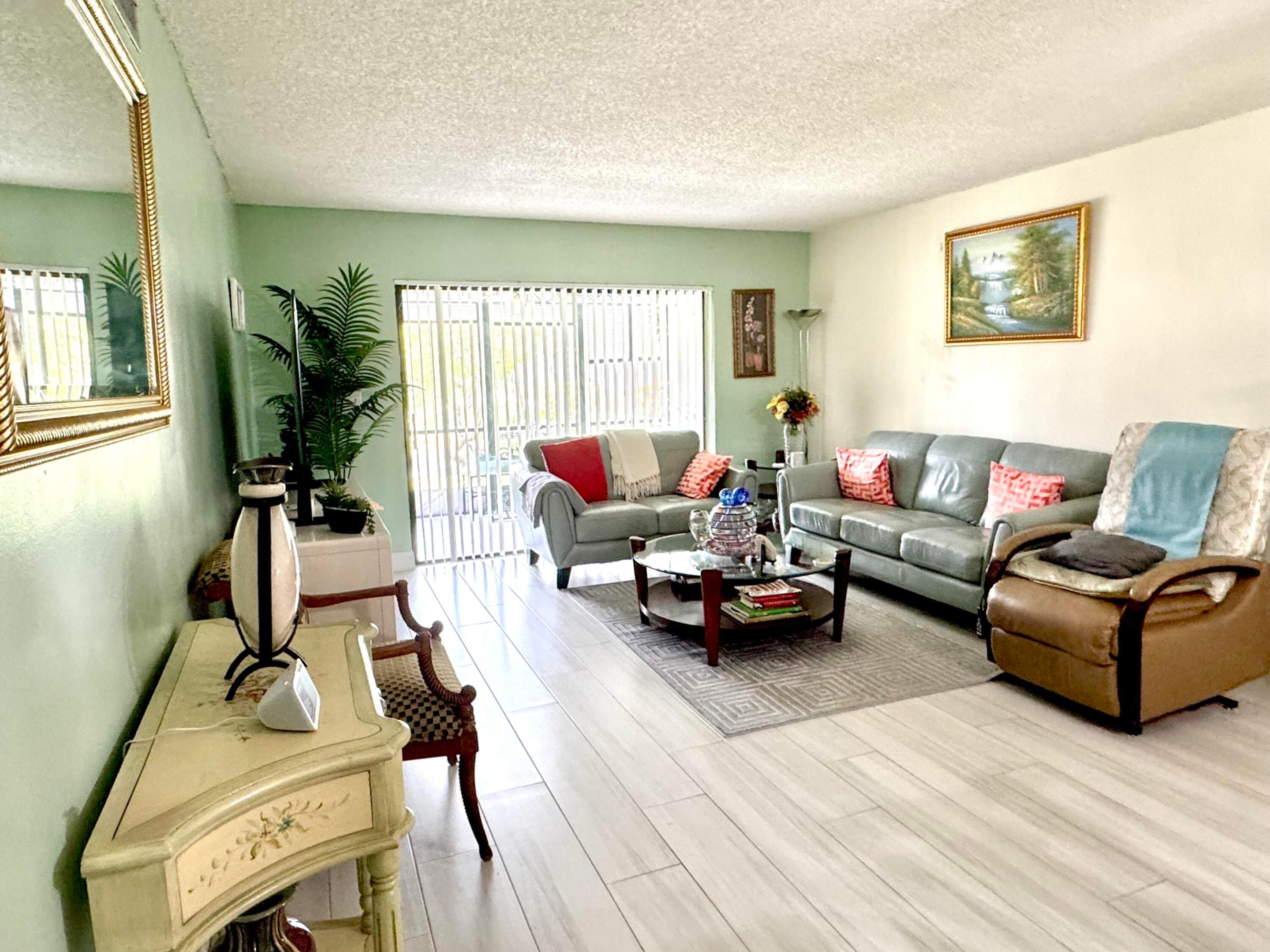 LAKES OF CARRIAGE HILLS - Residential