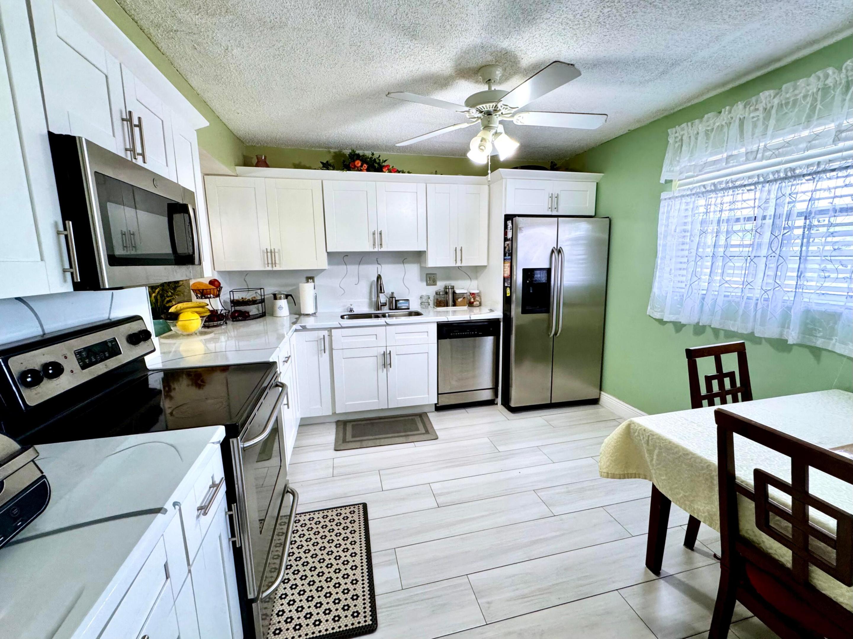 LAKES OF CARRIAGE HILLS - Residential