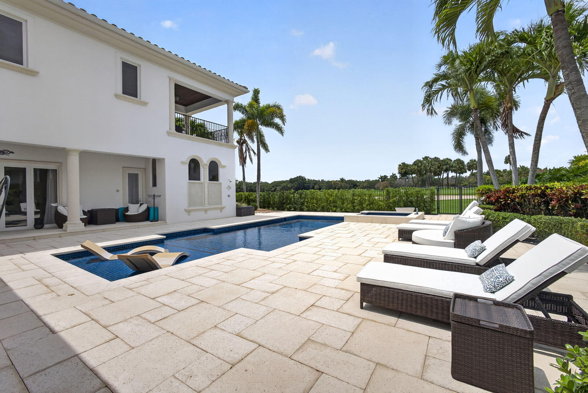 OLD PALM 2 - Residential