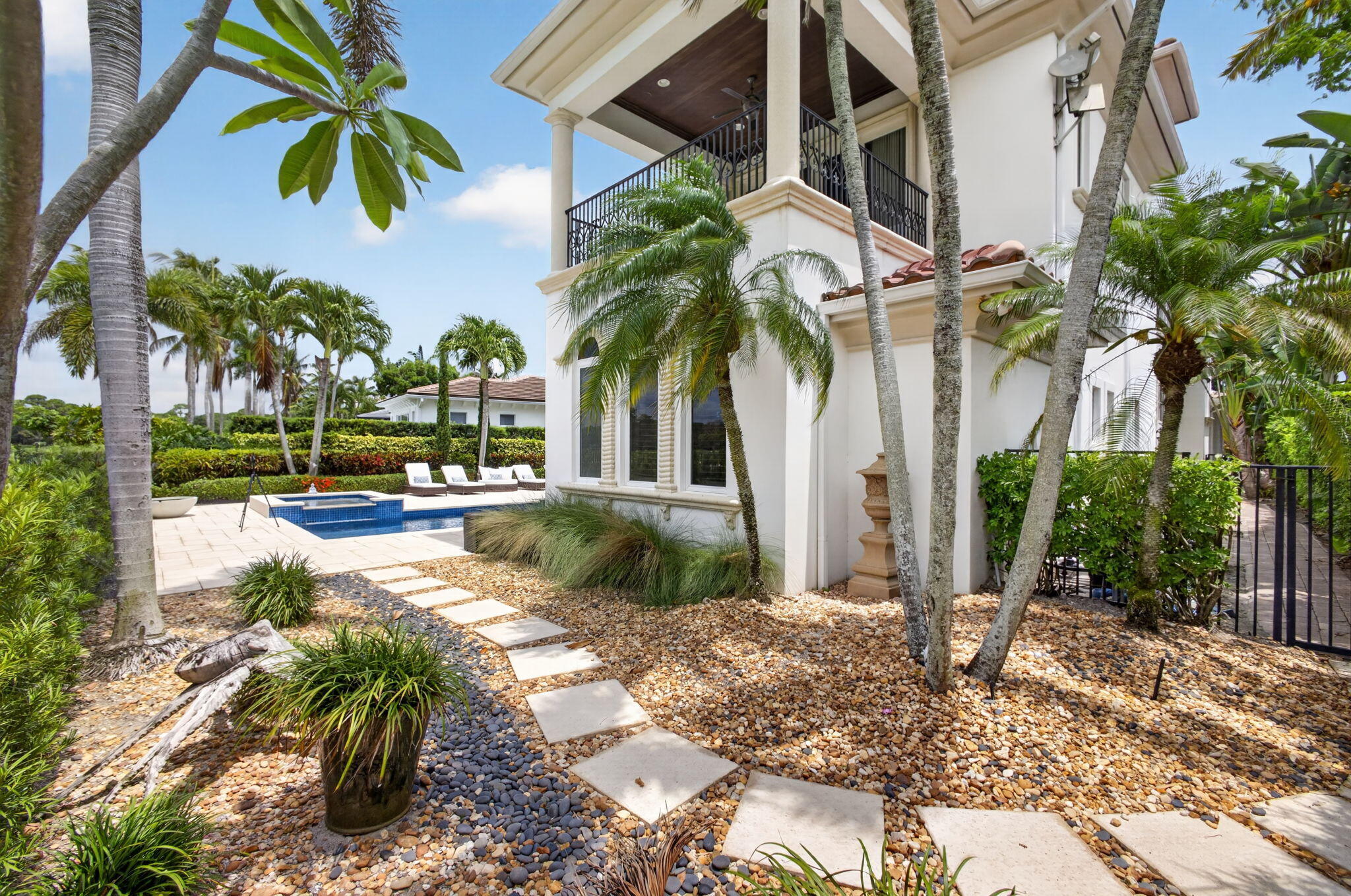 OLD PALM 2 - Residential