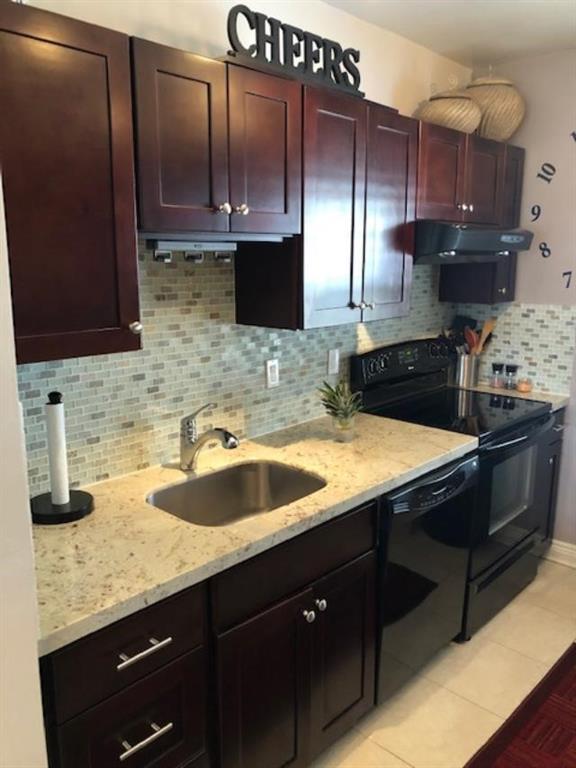 ORIOLE GARDENS - Residential