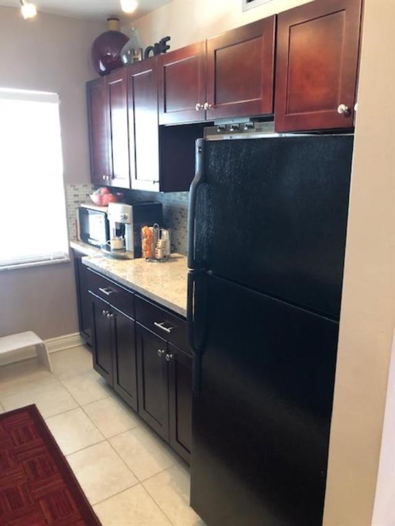 ORIOLE GARDENS - Residential