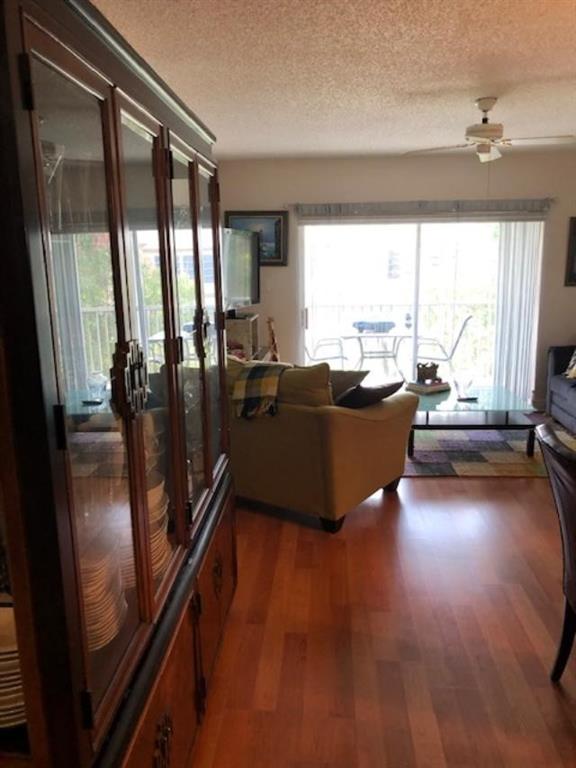 ORIOLE GARDENS - Residential