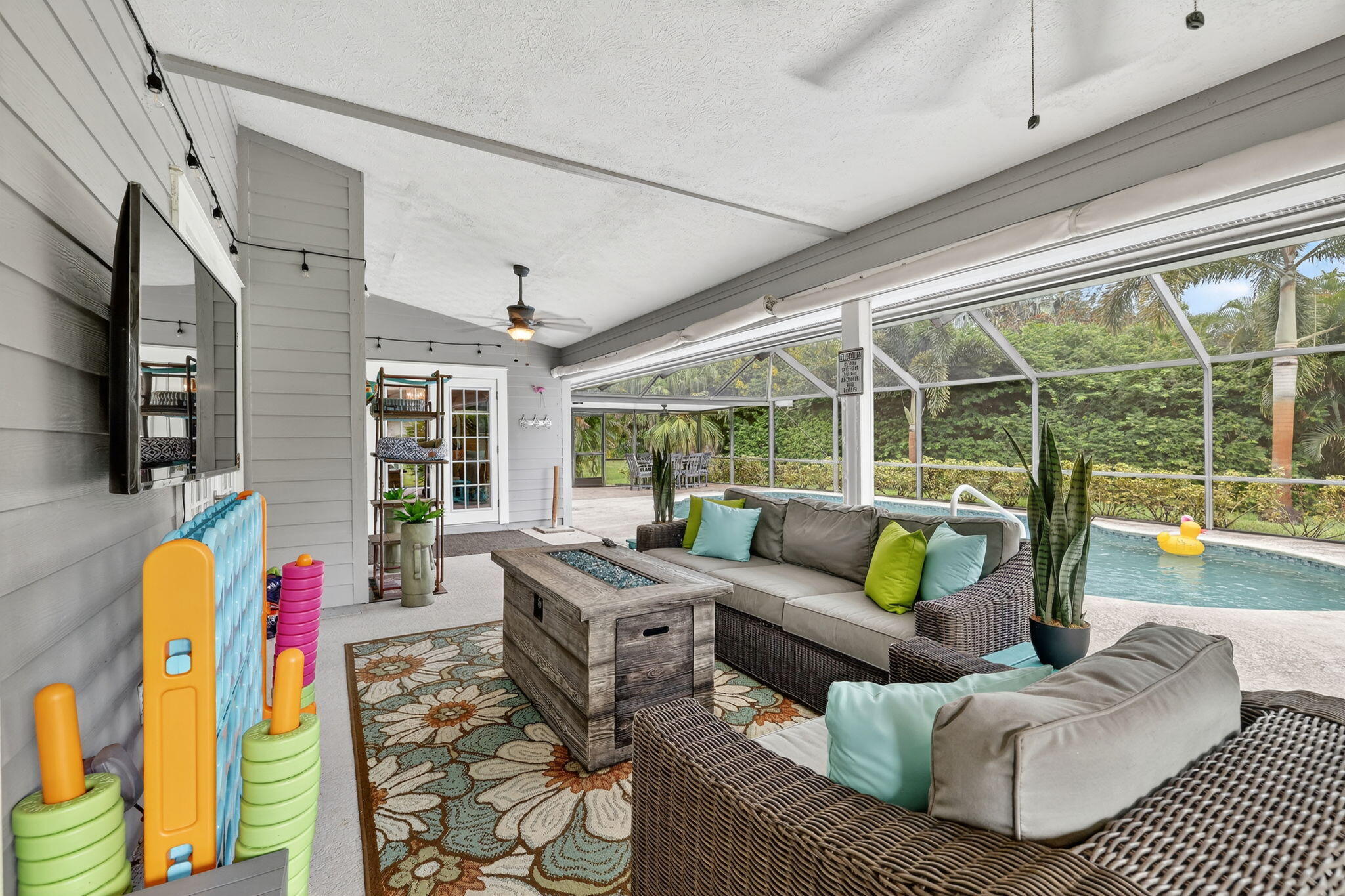 CORAL LAKES - Residential