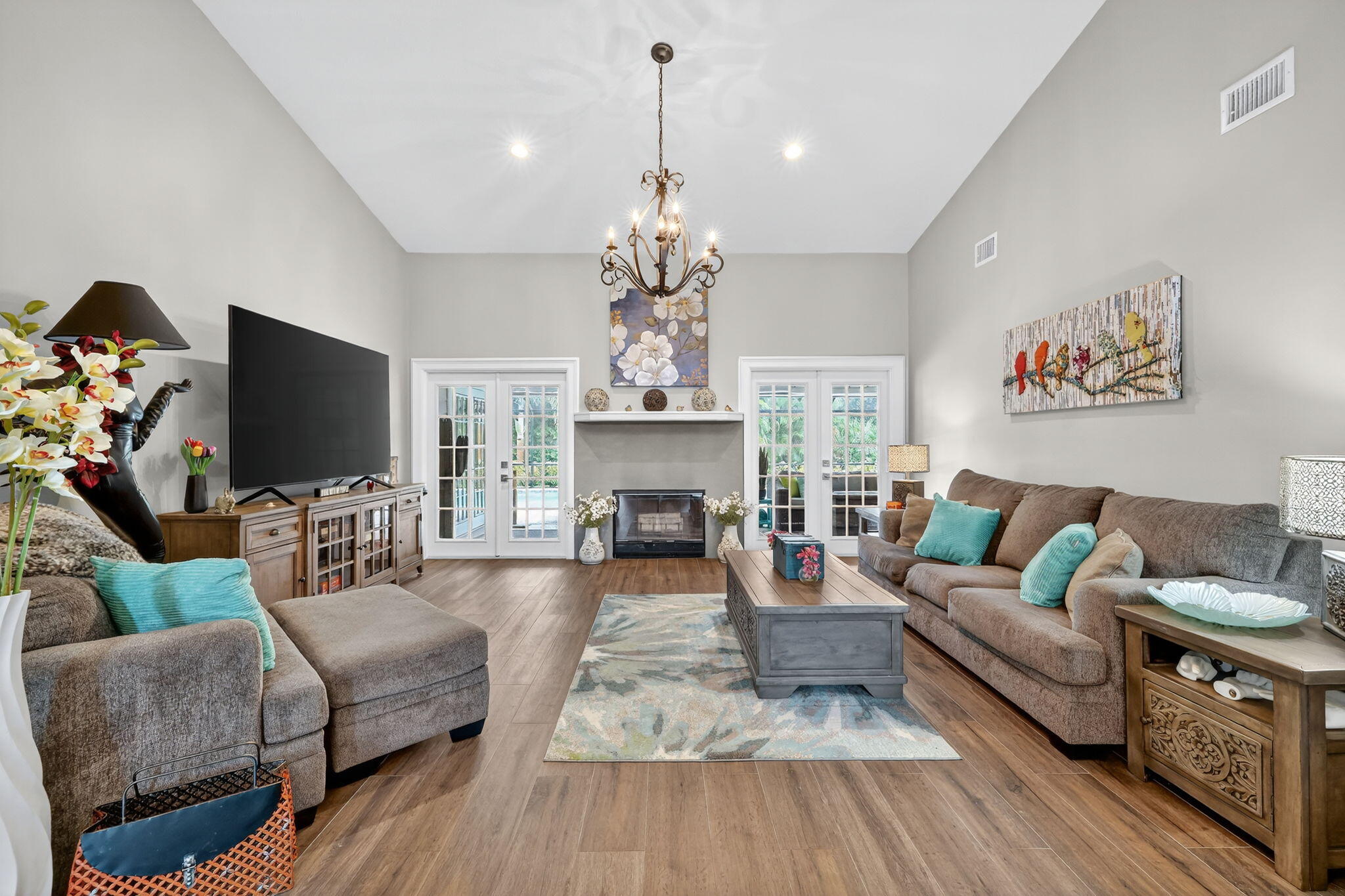 CORAL LAKES - Residential