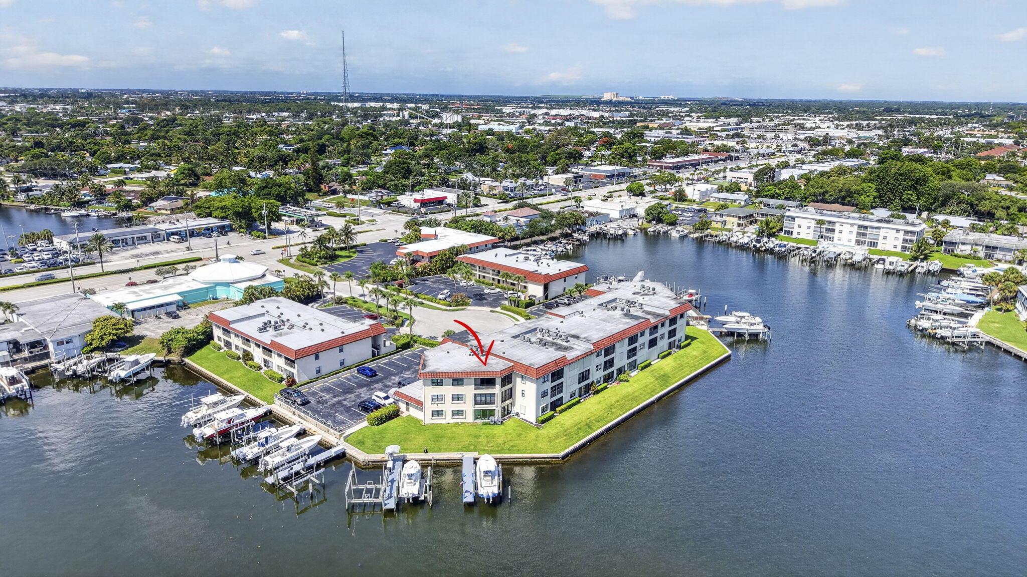 NORTHLAKE CONDO - Residential