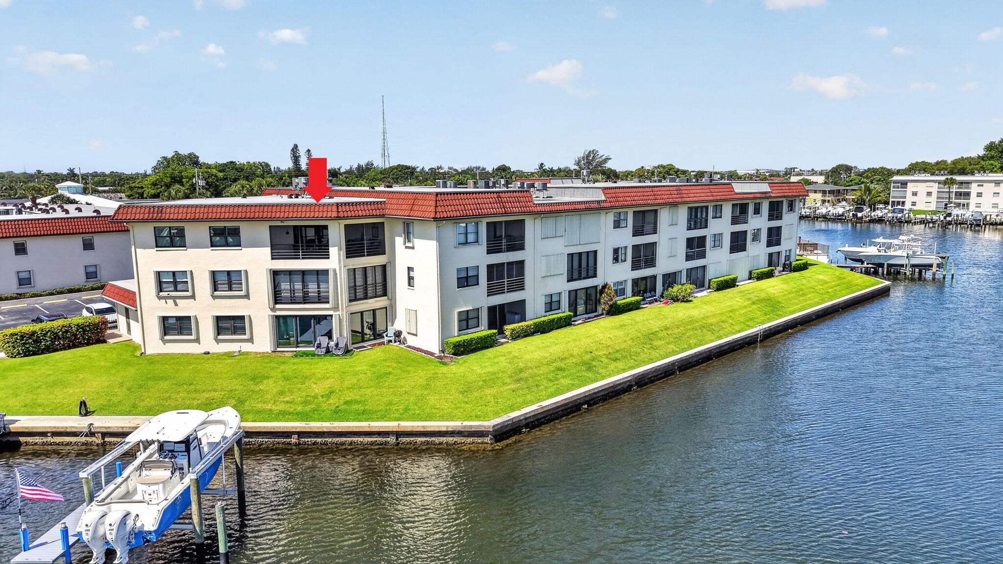 NORTHLAKE CONDO - Residential