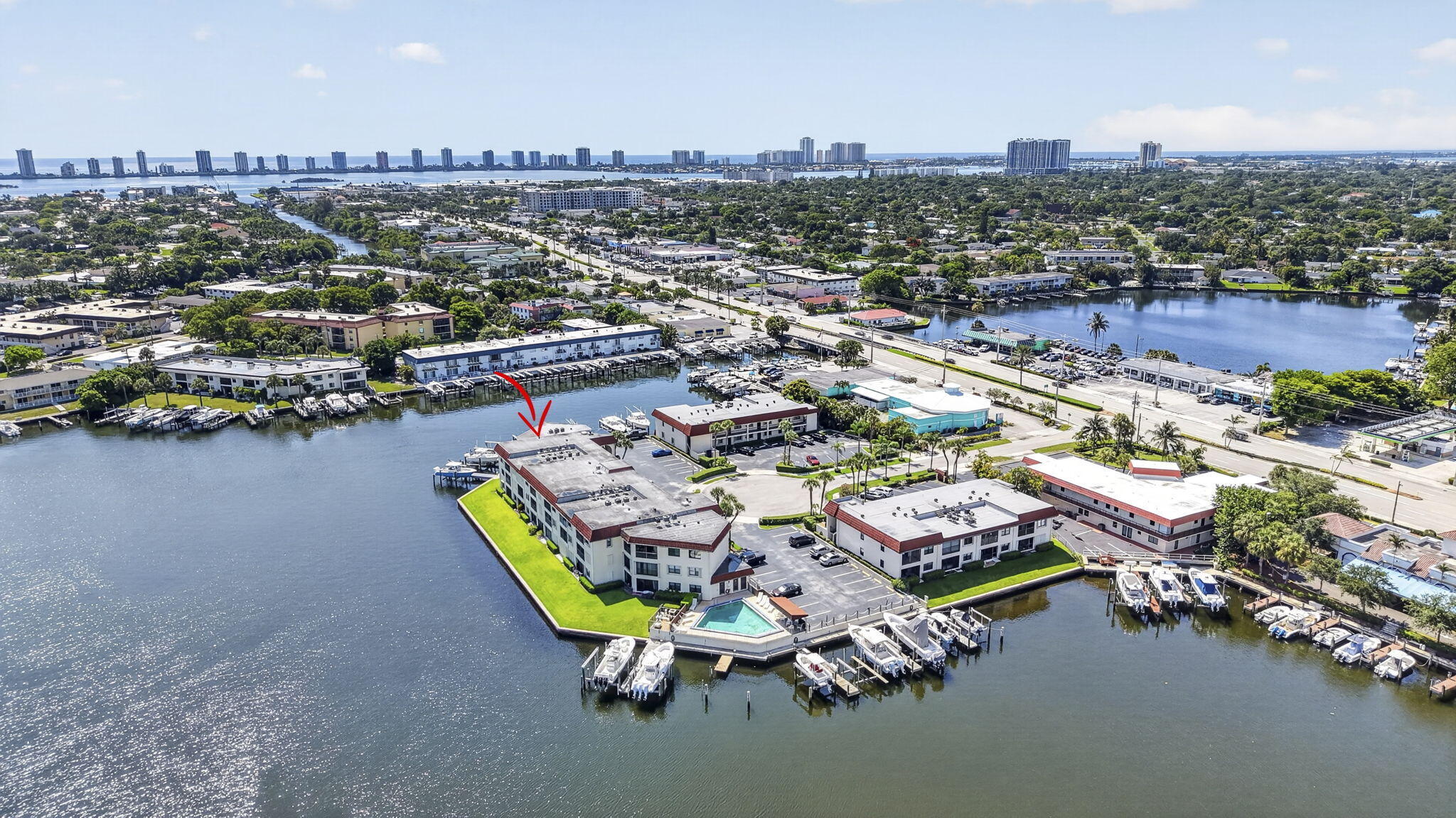 NORTHLAKE CONDO - Residential