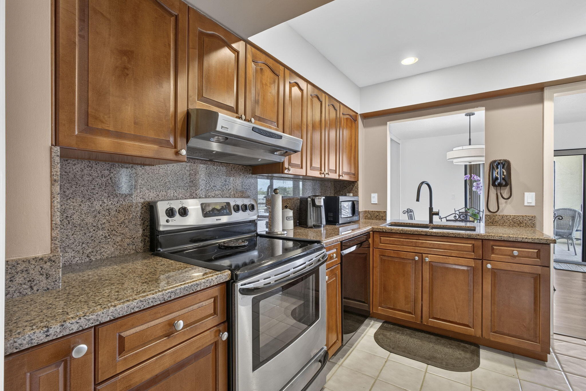 NORTHLAKE CONDO - Residential
