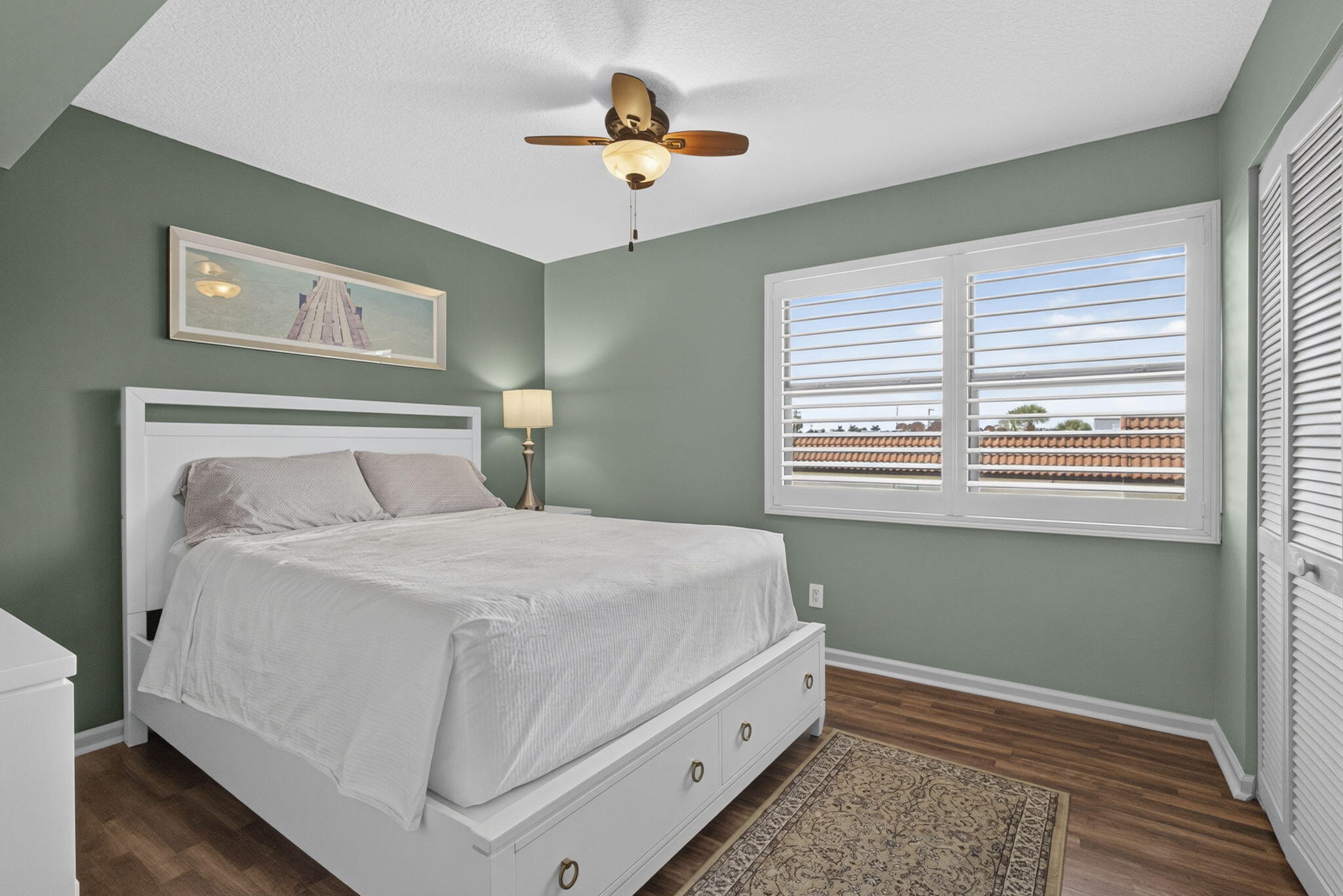 NORTHLAKE CONDO - Residential