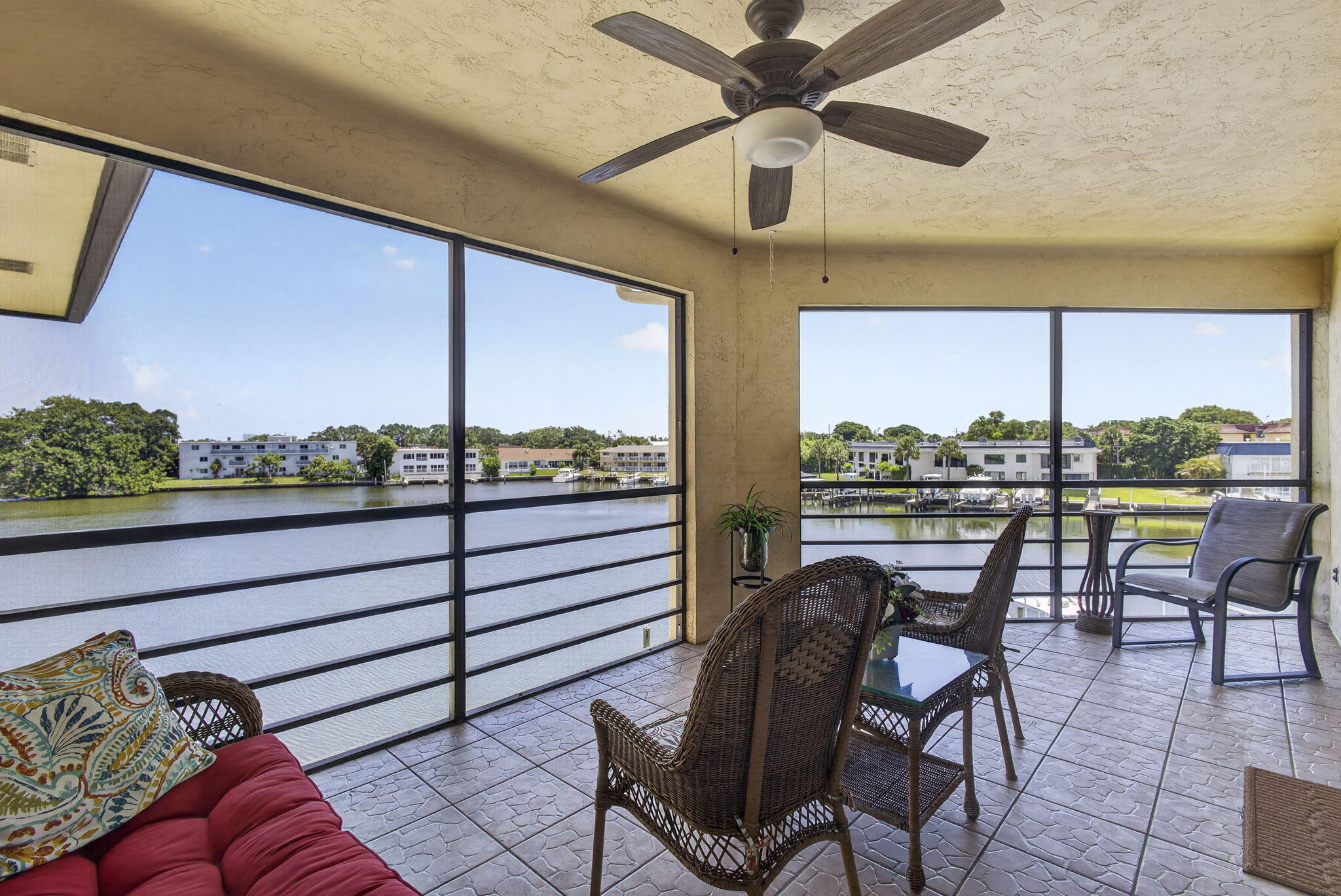 NORTHLAKE CONDO - Residential