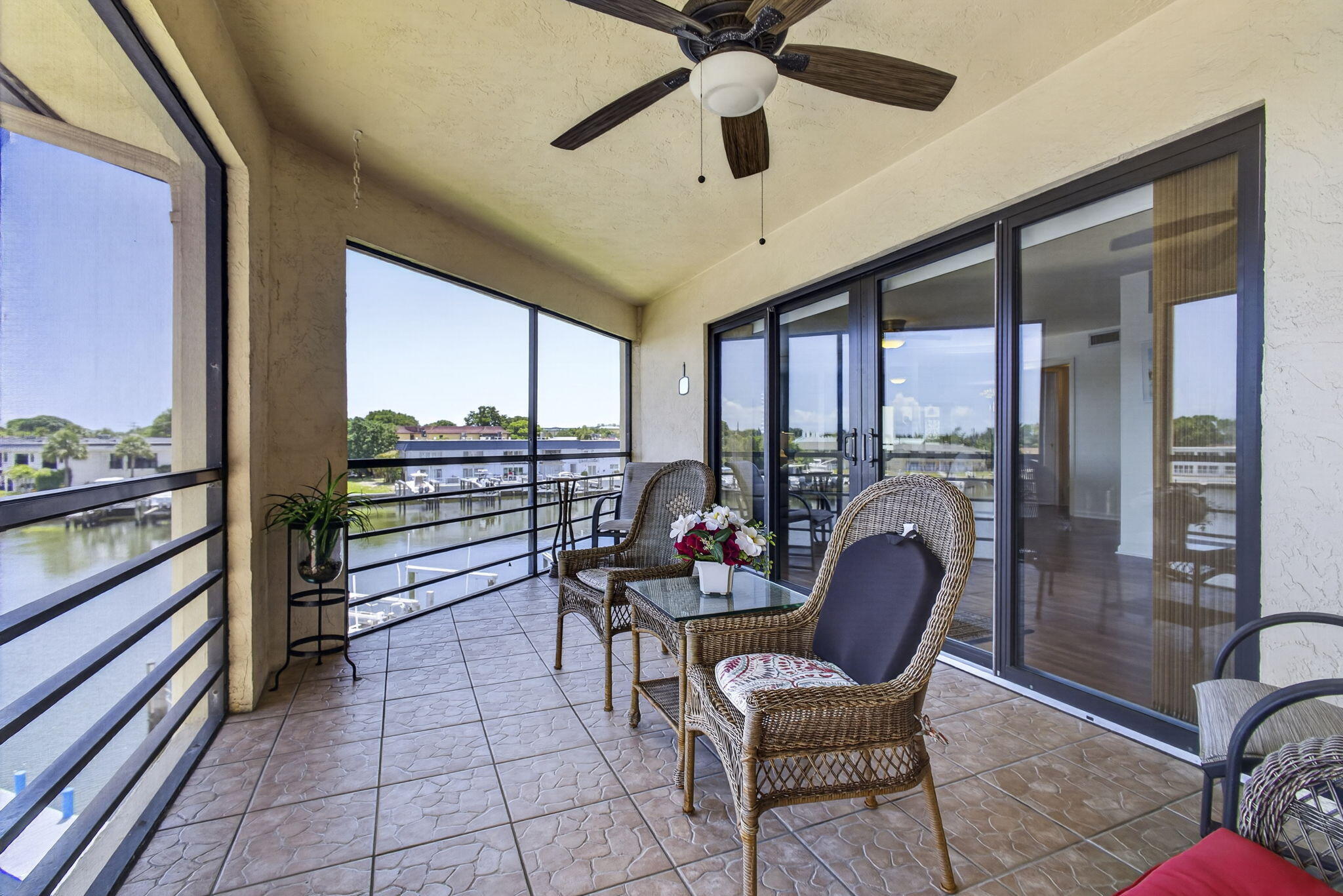 NORTHLAKE CONDO - Residential