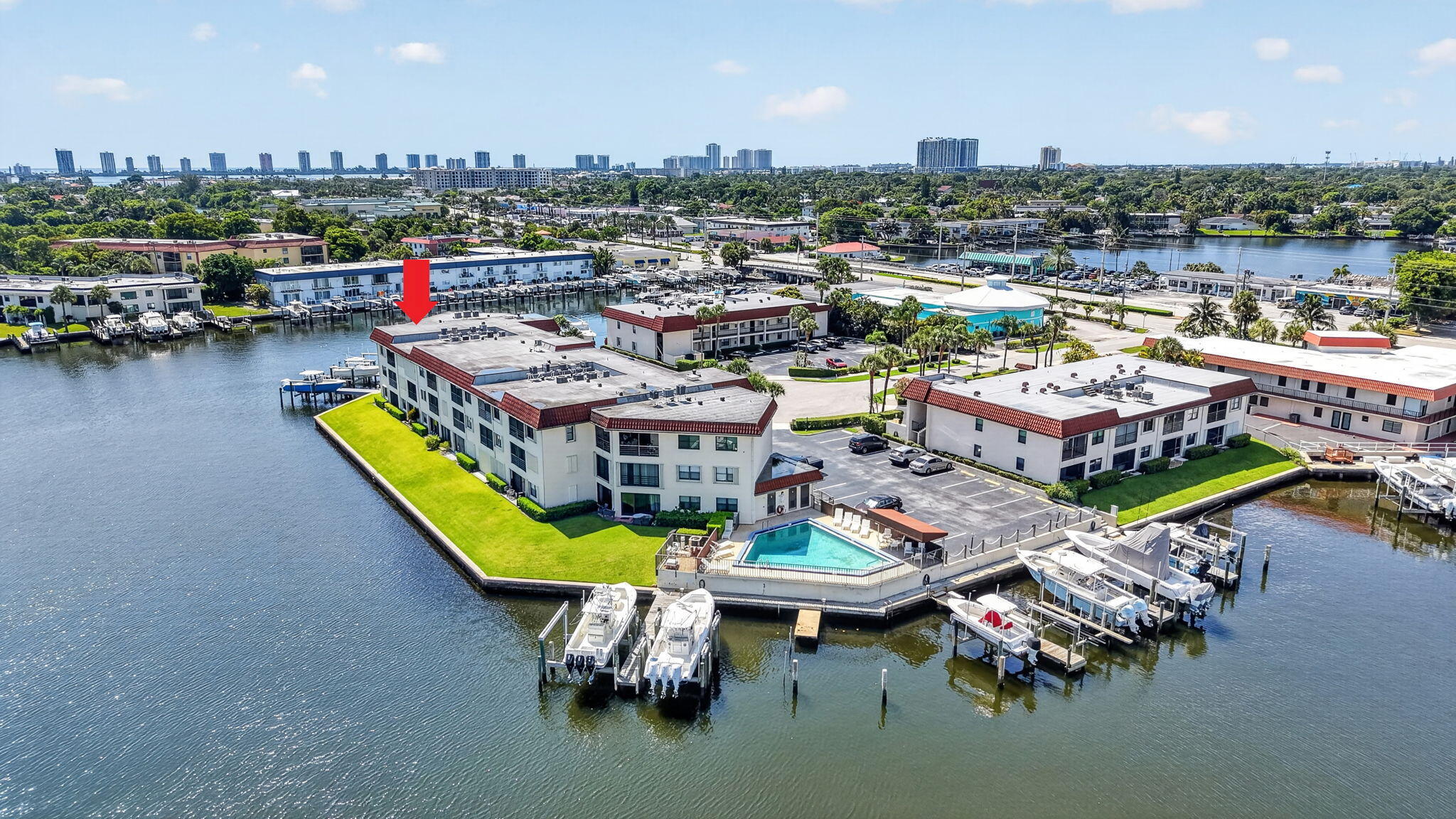 NORTHLAKE CONDO - Residential