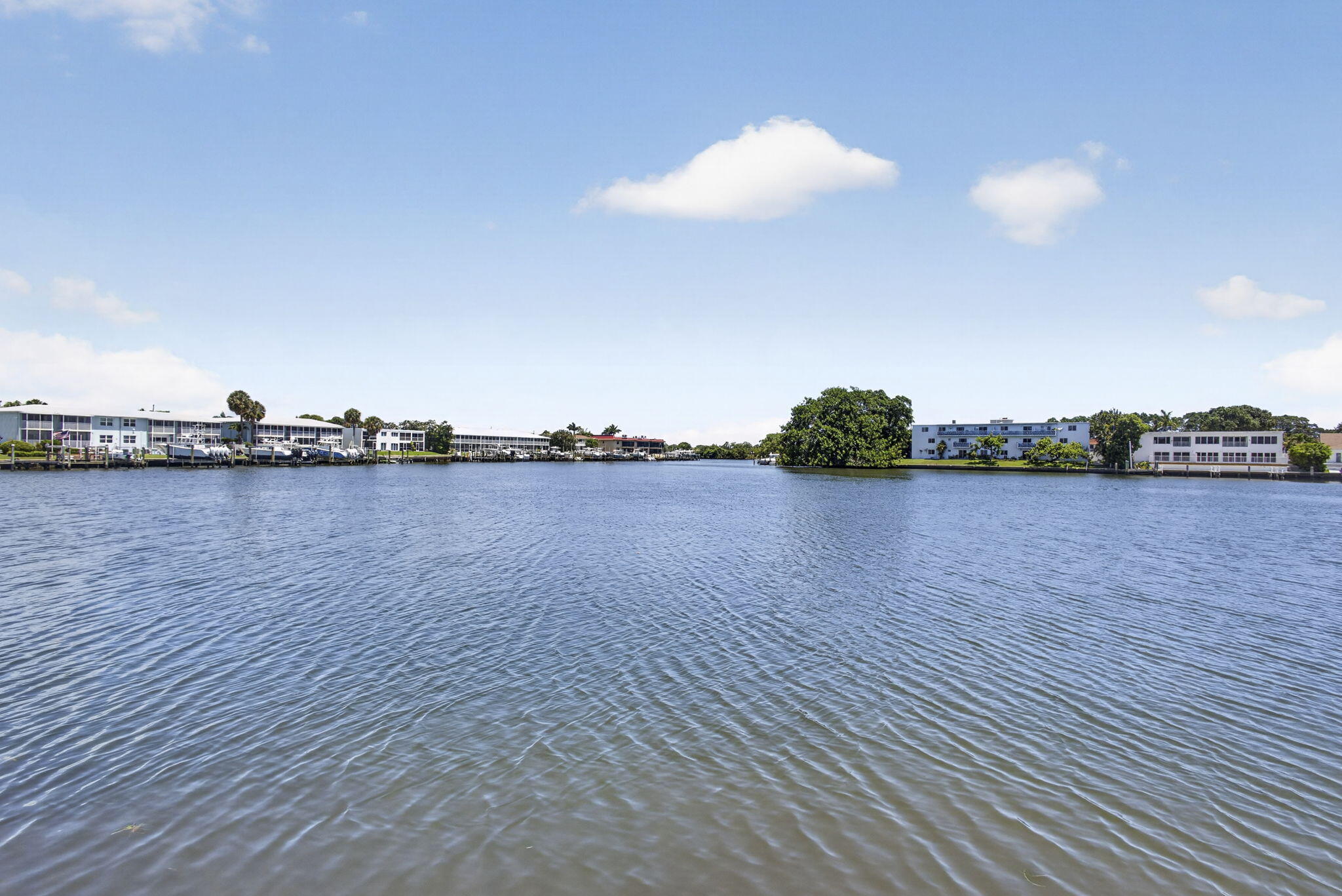 NORTHLAKE CONDO - Residential