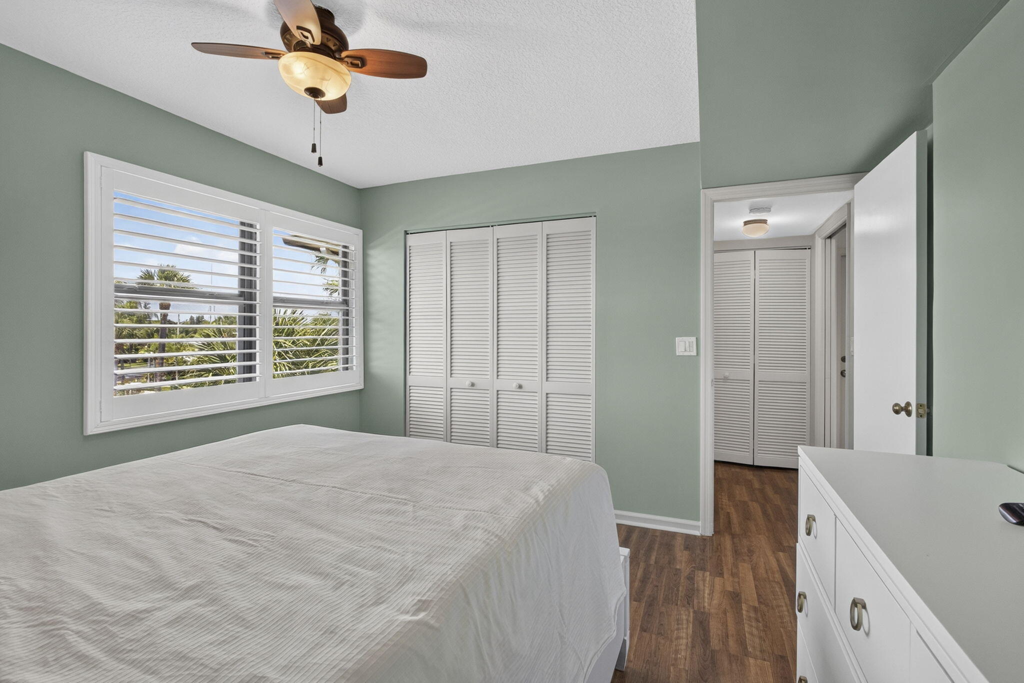NORTHLAKE CONDO - Residential
