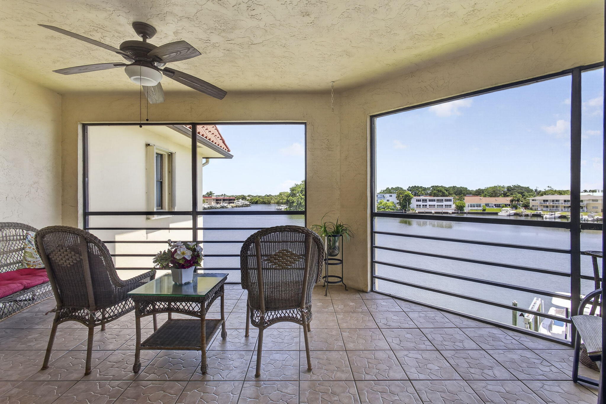 NORTHLAKE CONDO - Residential