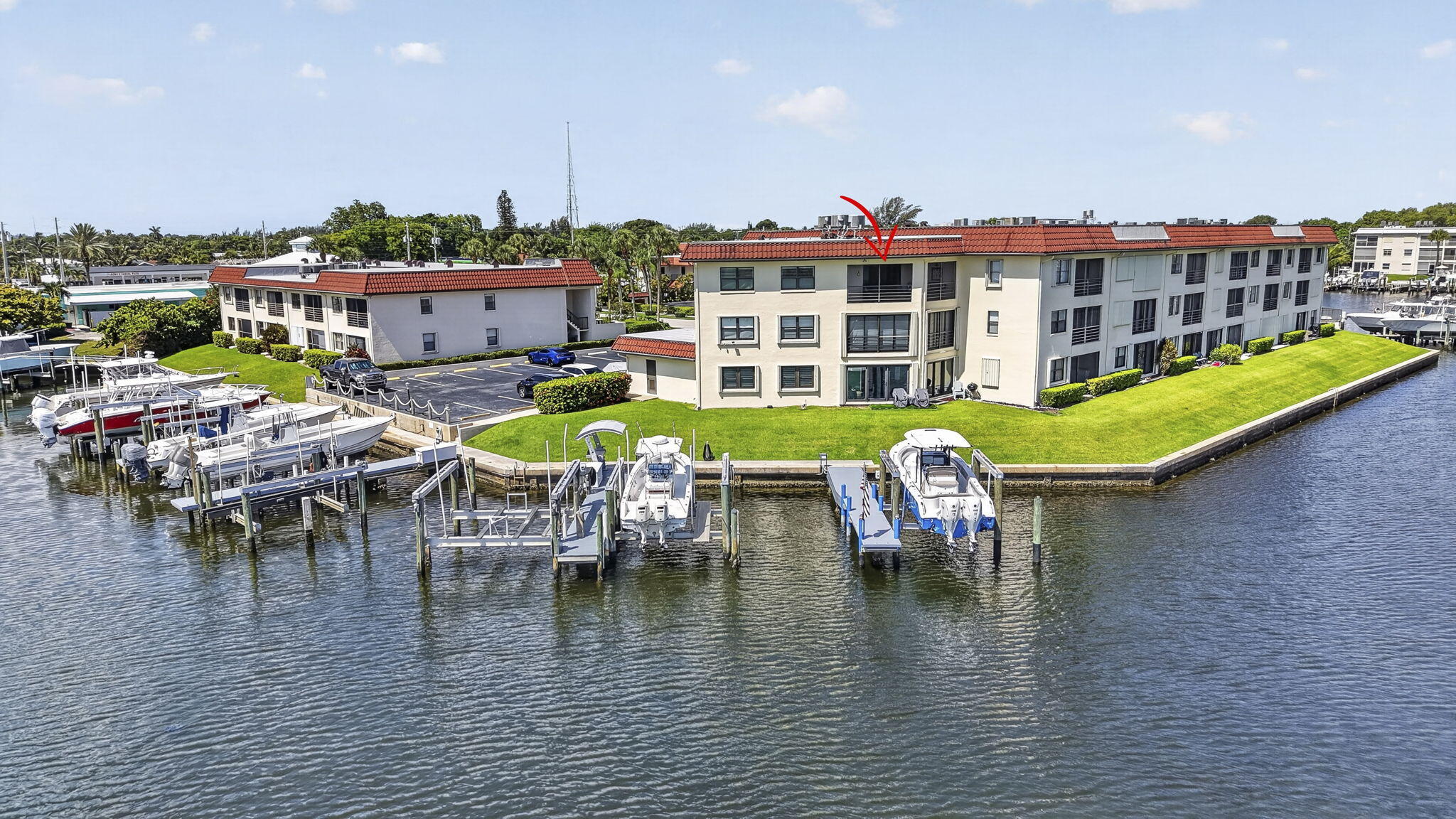 NORTHLAKE CONDO - Residential