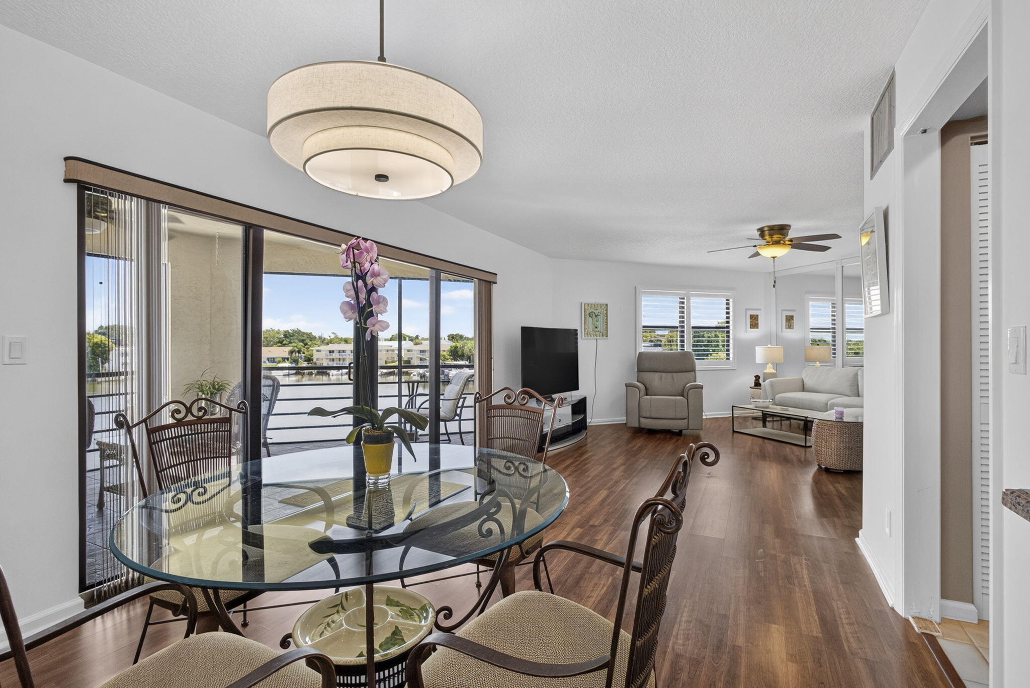 NORTHLAKE CONDO - Residential