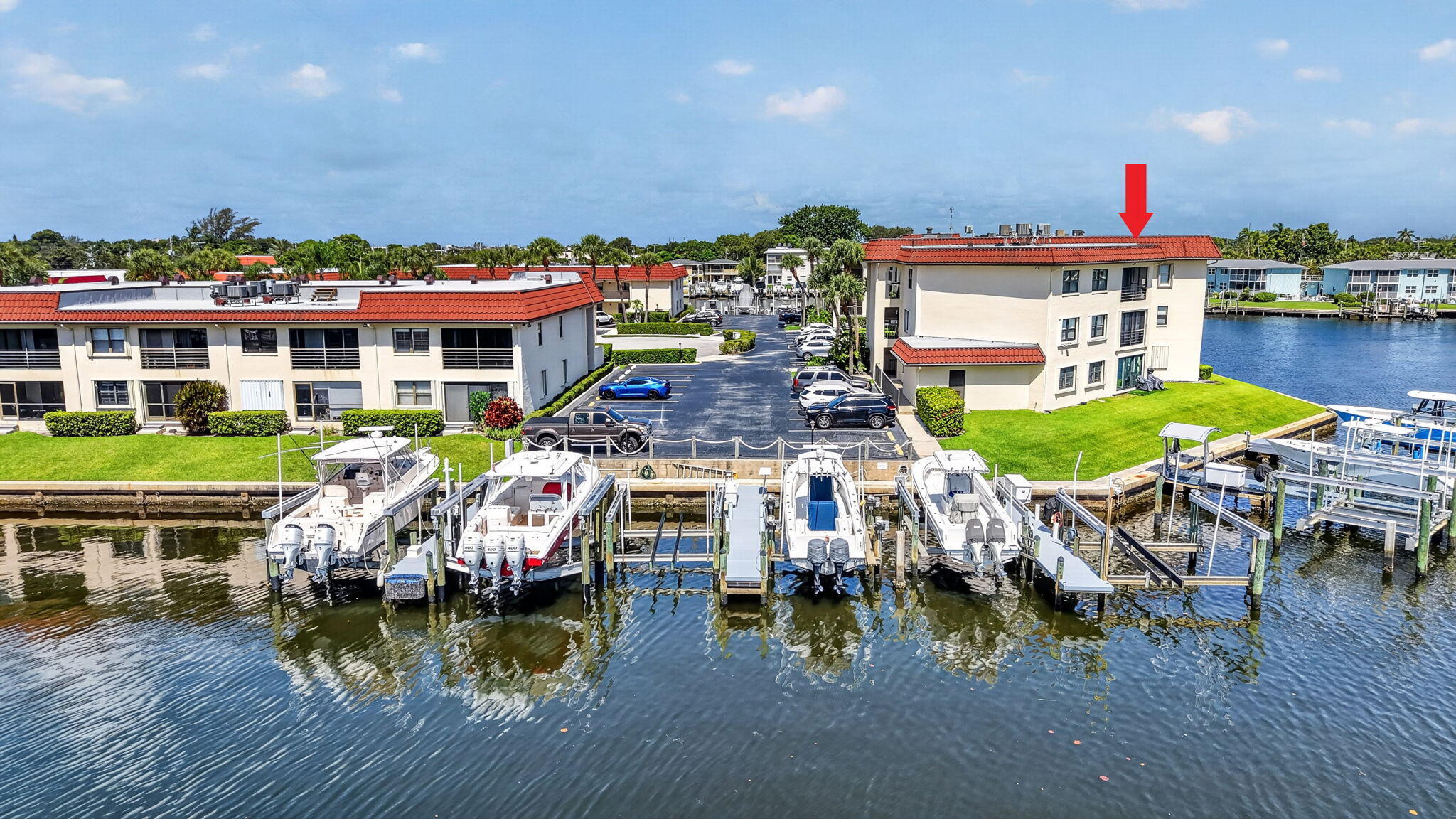 NORTHLAKE CONDO - Residential