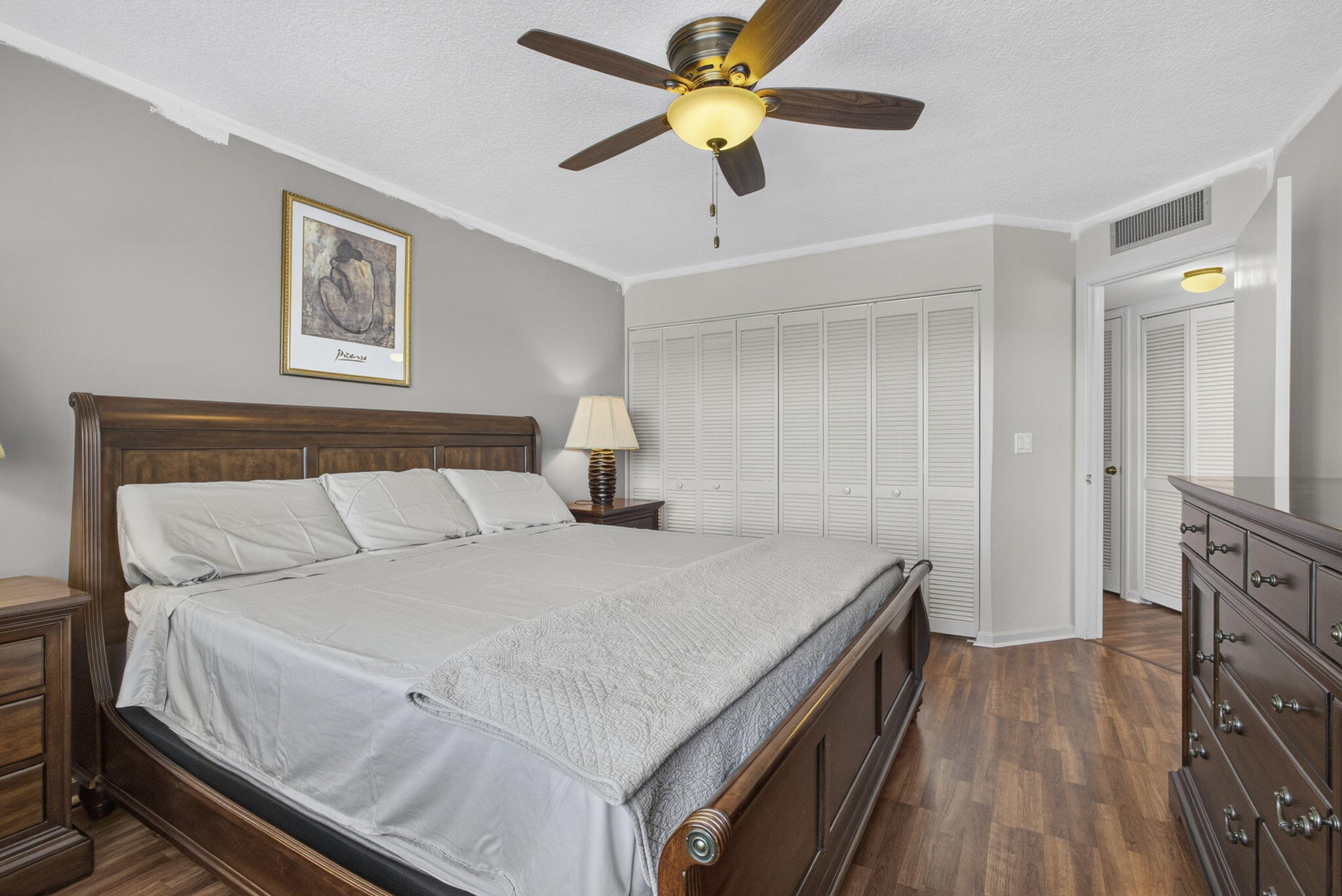 NORTHLAKE CONDO - Residential