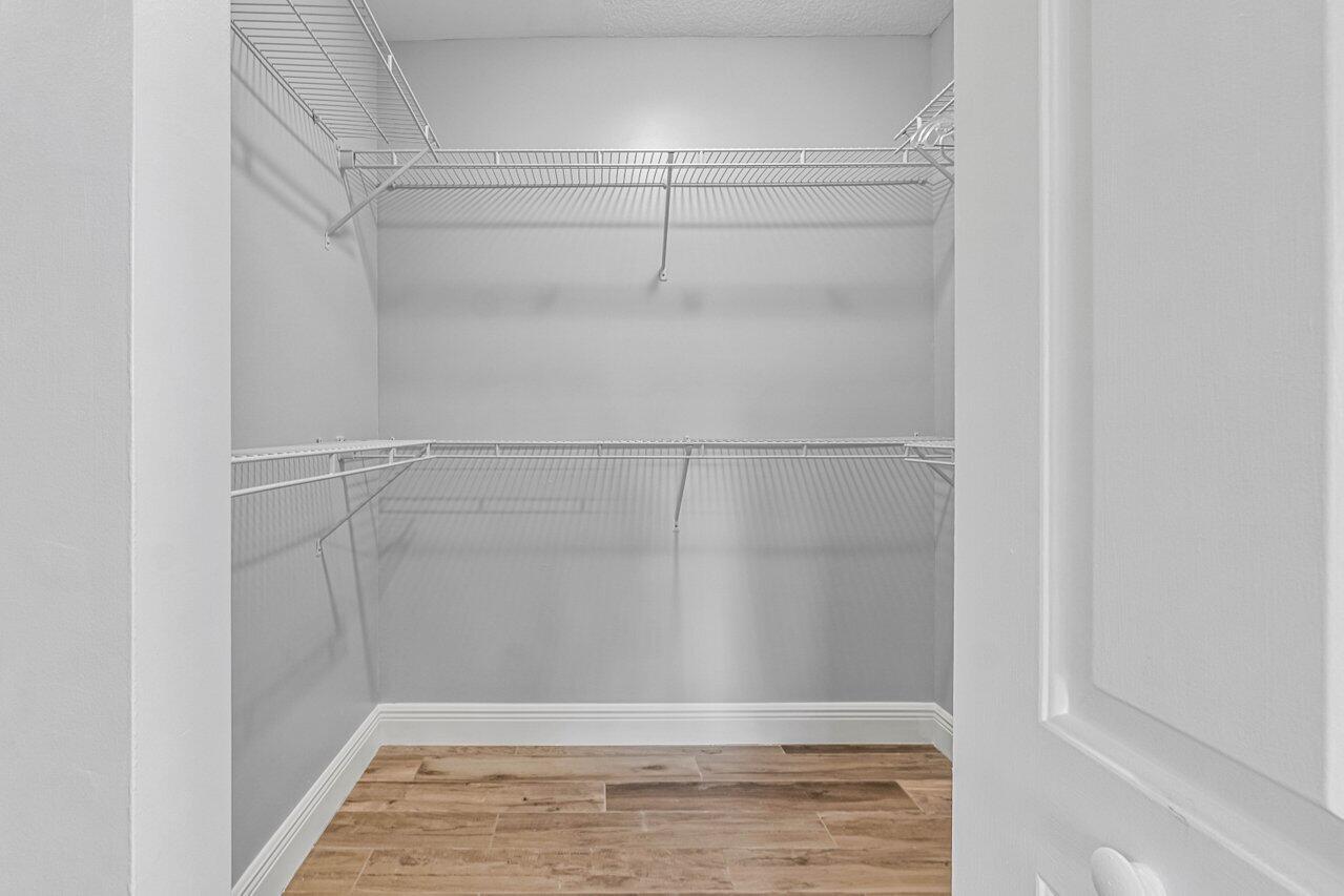 SUGAR POND MANOR OF WELLINGTON - Residential Lease
