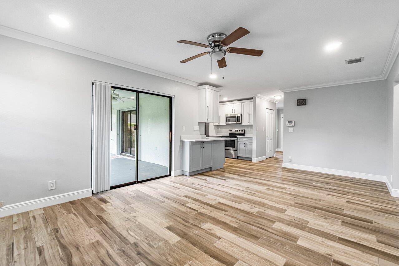SUGAR POND MANOR OF WELLINGTON - Residential Lease