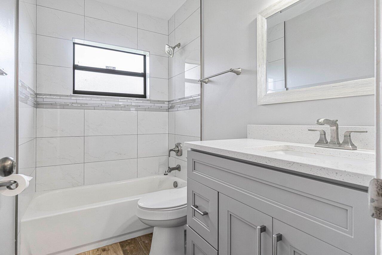 SUGAR POND MANOR OF WELLINGTON - Residential Lease