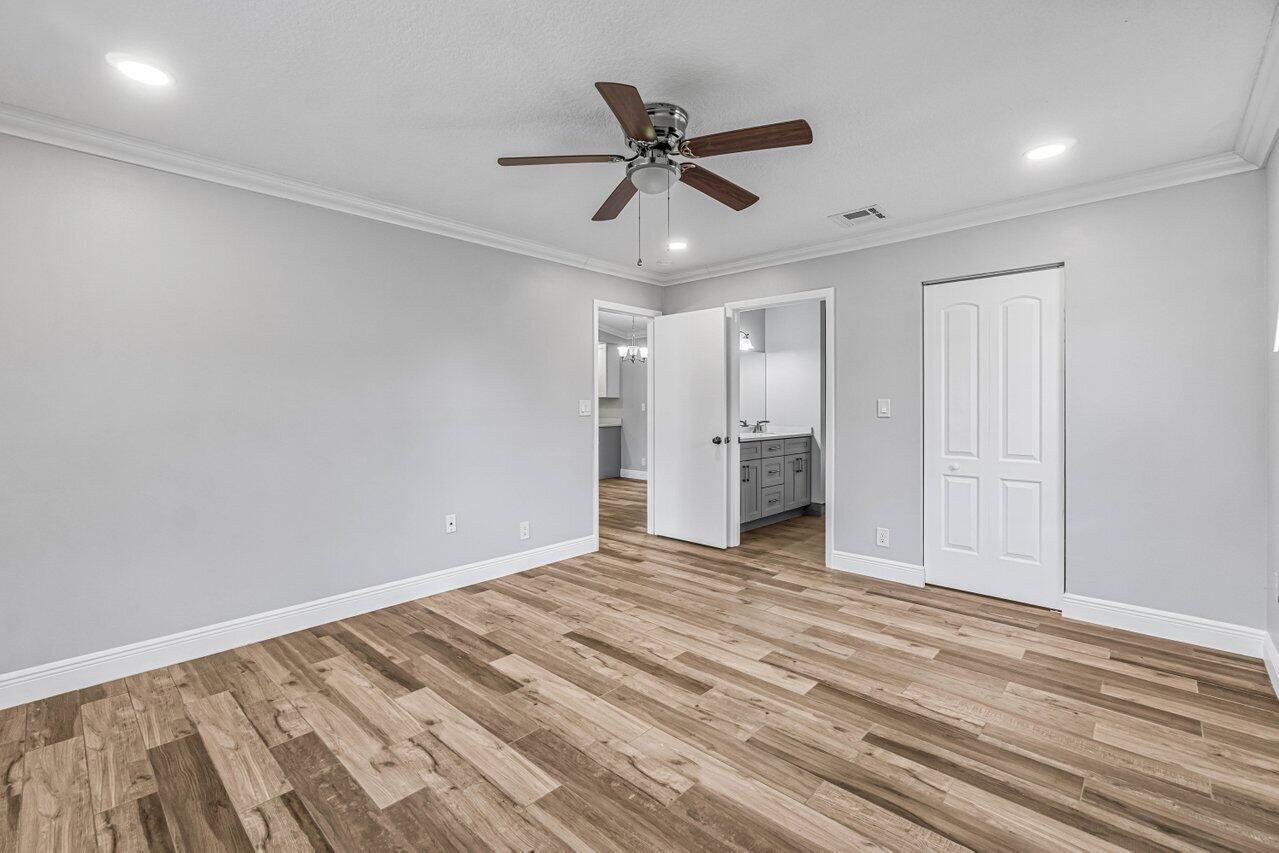 SUGAR POND MANOR OF WELLINGTON - Residential Lease