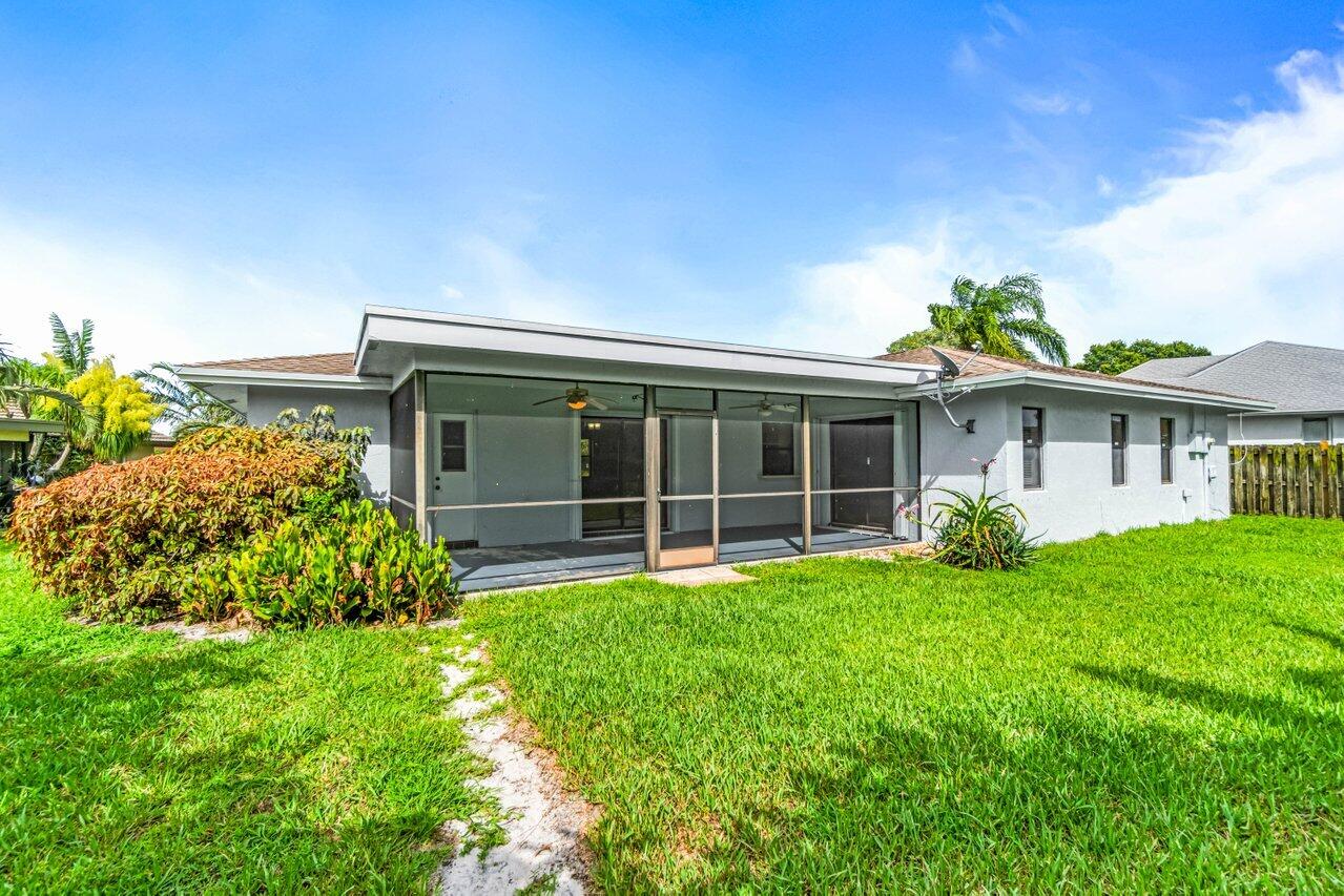 SUGAR POND MANOR OF WELLINGTON - Residential Lease