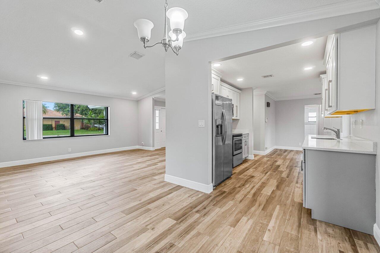SUGAR POND MANOR OF WELLINGTON - Residential Lease