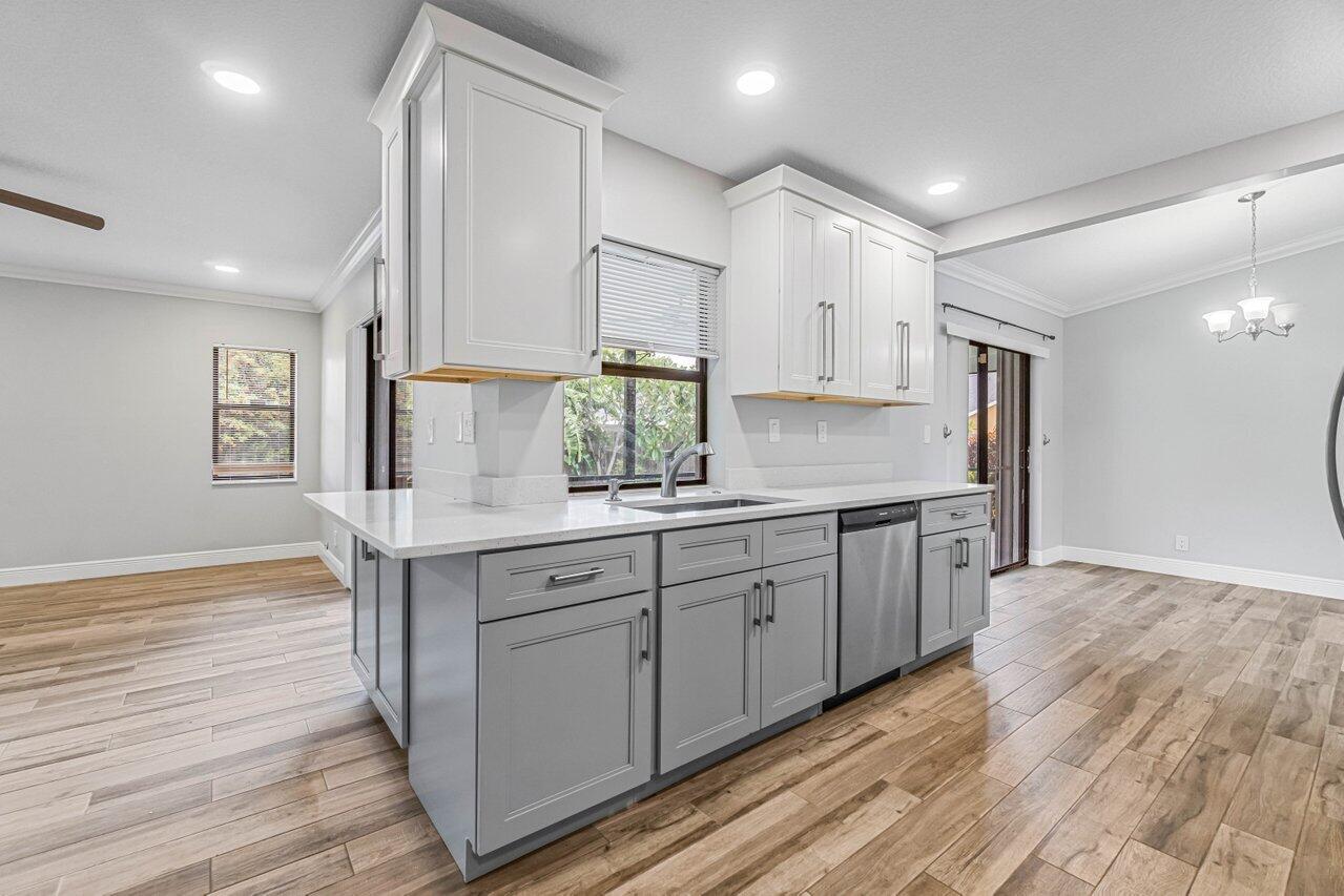 SUGAR POND MANOR OF WELLINGTON - Residential Lease