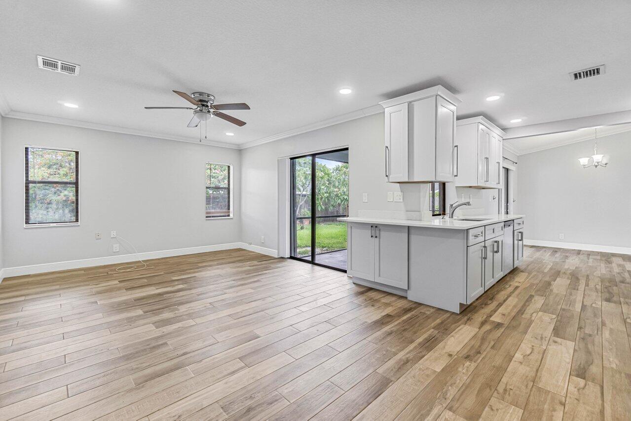 SUGAR POND MANOR OF WELLINGTON - Residential Lease
