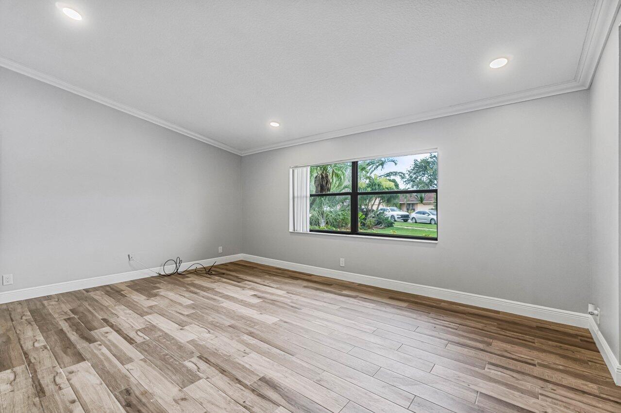 SUGAR POND MANOR OF WELLINGTON - Residential Lease