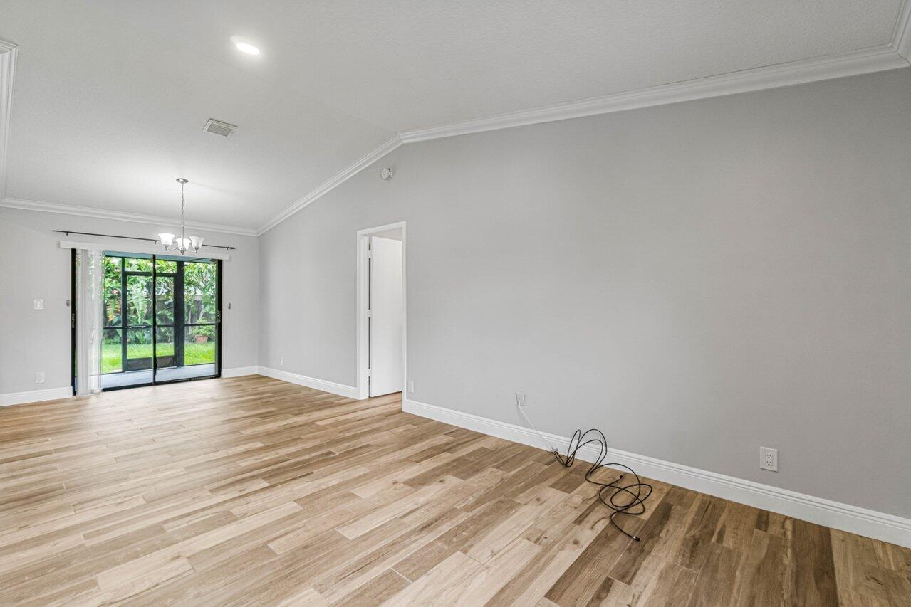 SUGAR POND MANOR OF WELLINGTON - Residential Lease