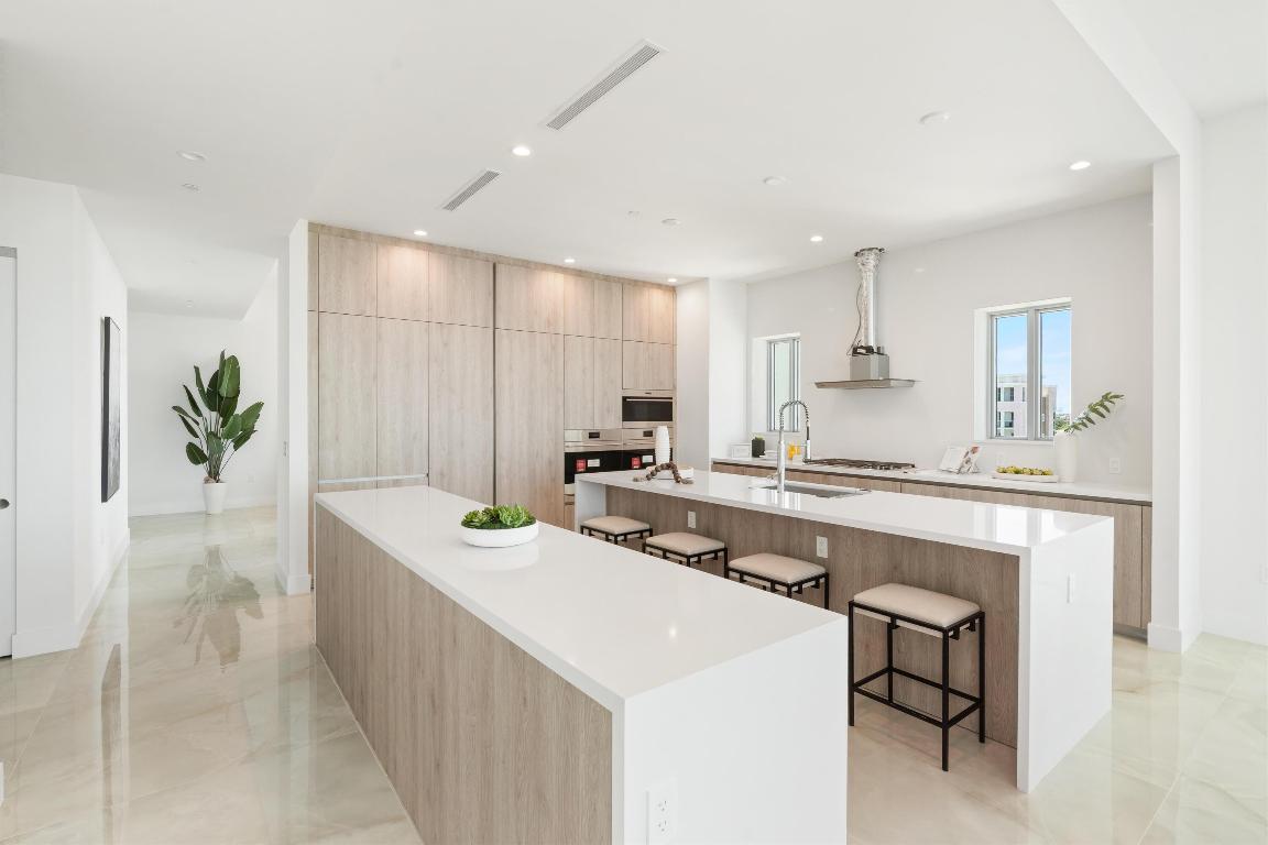 ROYAL PALM RESIDENCES CONDO - Residential