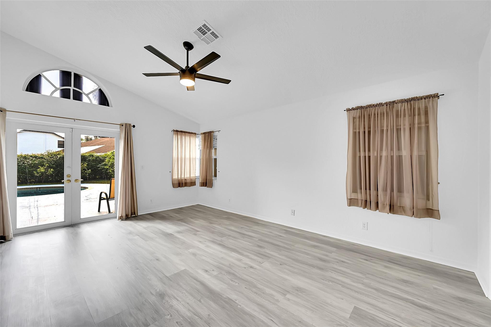 WINSTON PARK - Residential Lease