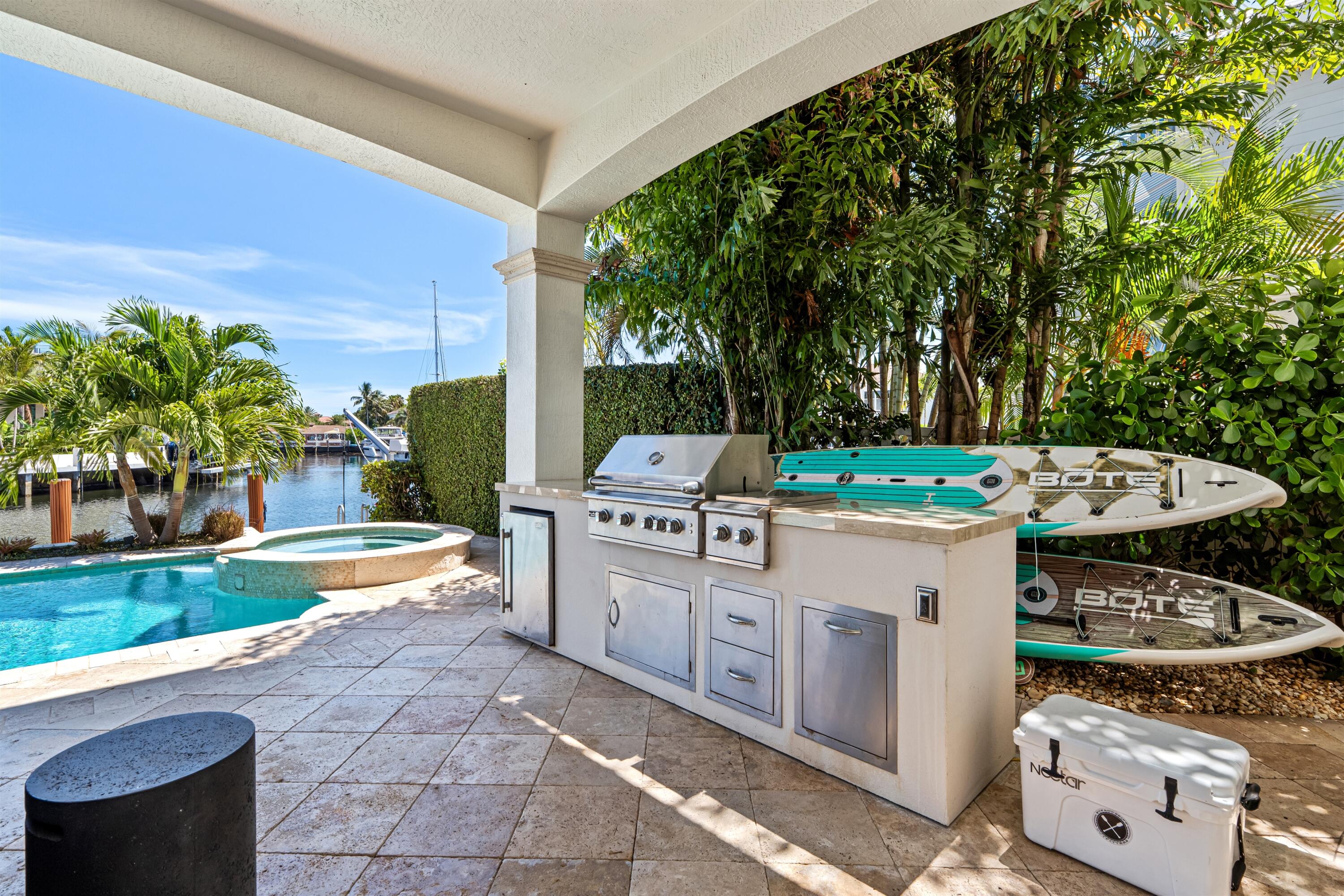 LIGHTHOUSE POINT 6TH SEC - Residential