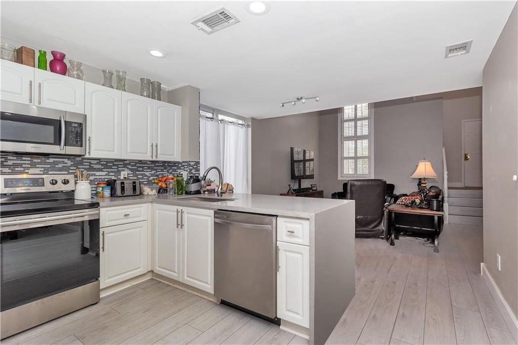 JACARANDA PARCEL 216 - Residential Lease