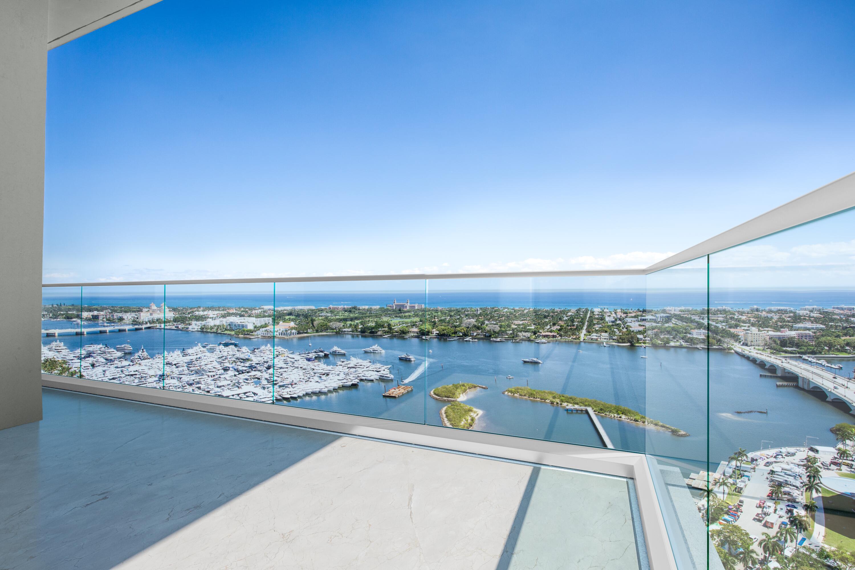 The Opportunity on Prestigious South Flagler Drive!  Experience Outstanding Direct Intracoastal Views and the Ocean Beyond from this Designer Ready Double Unit with 4 Bedrooms/4 Baths plus a separate Family Room, Living Room, and Dining room. This Rare B/C Unit is Truly the Best Deal in Town!  Fabulous investment as prices Soar on S. Flagler Drive, you cannot lose!  The Plaza is Truly Condo Living at its Finest...Full Service Building with 24 Hour Valet, Two Pools, Fabulous Gym & Media/Conference Room...Bring Your Dog Too!