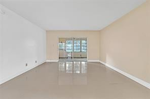 ORIOLE GOLF & TENNIS CLUB - Residential
