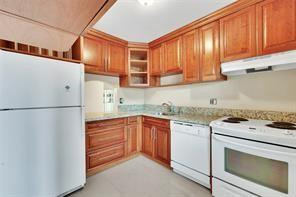 ORIOLE GOLF & TENNIS CLUB - Residential