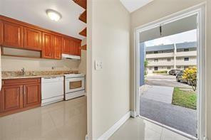 ORIOLE GOLF & TENNIS CLUB - Residential