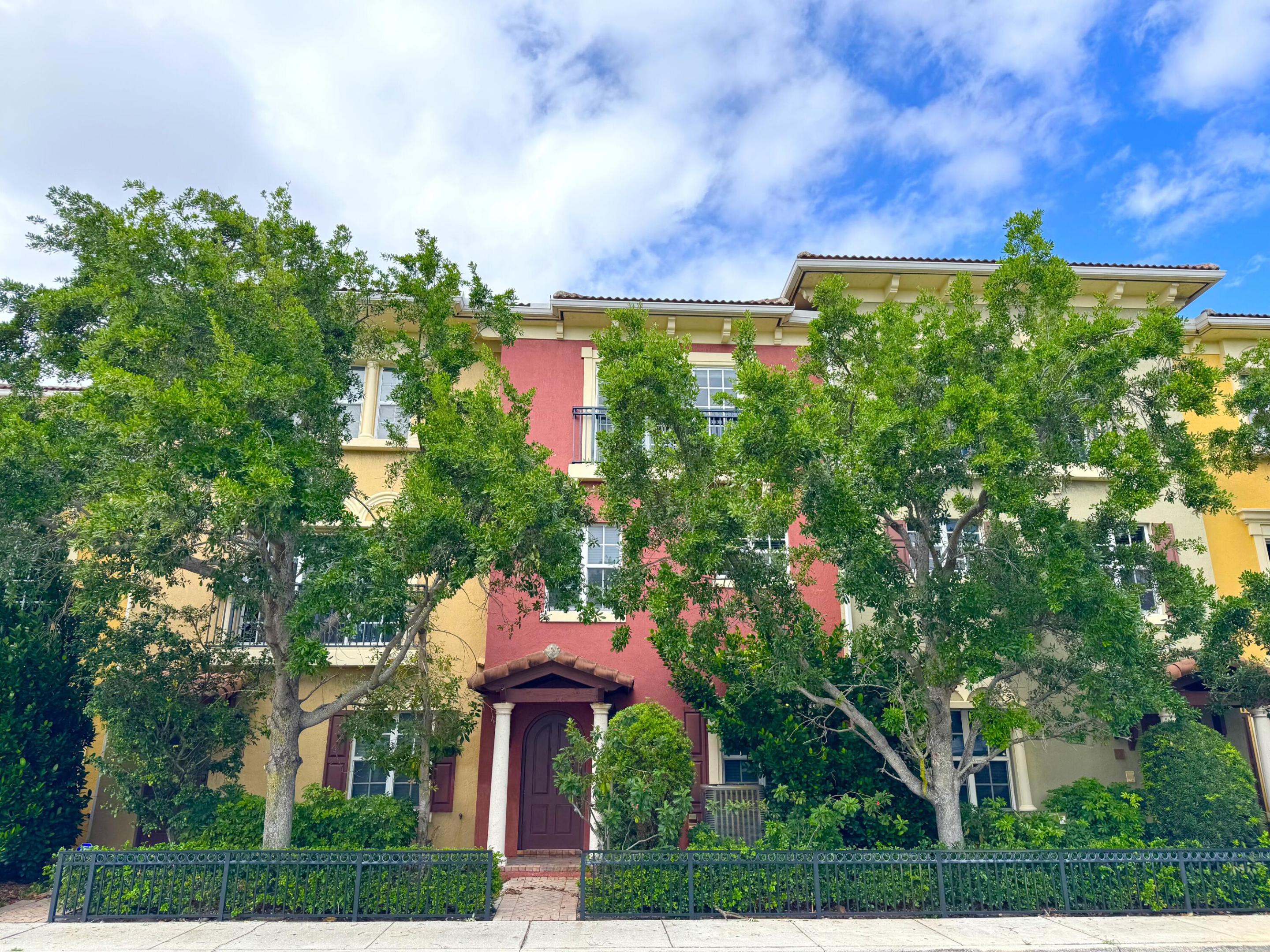 CLOISTERS AT LAKE WORTH - Residential
