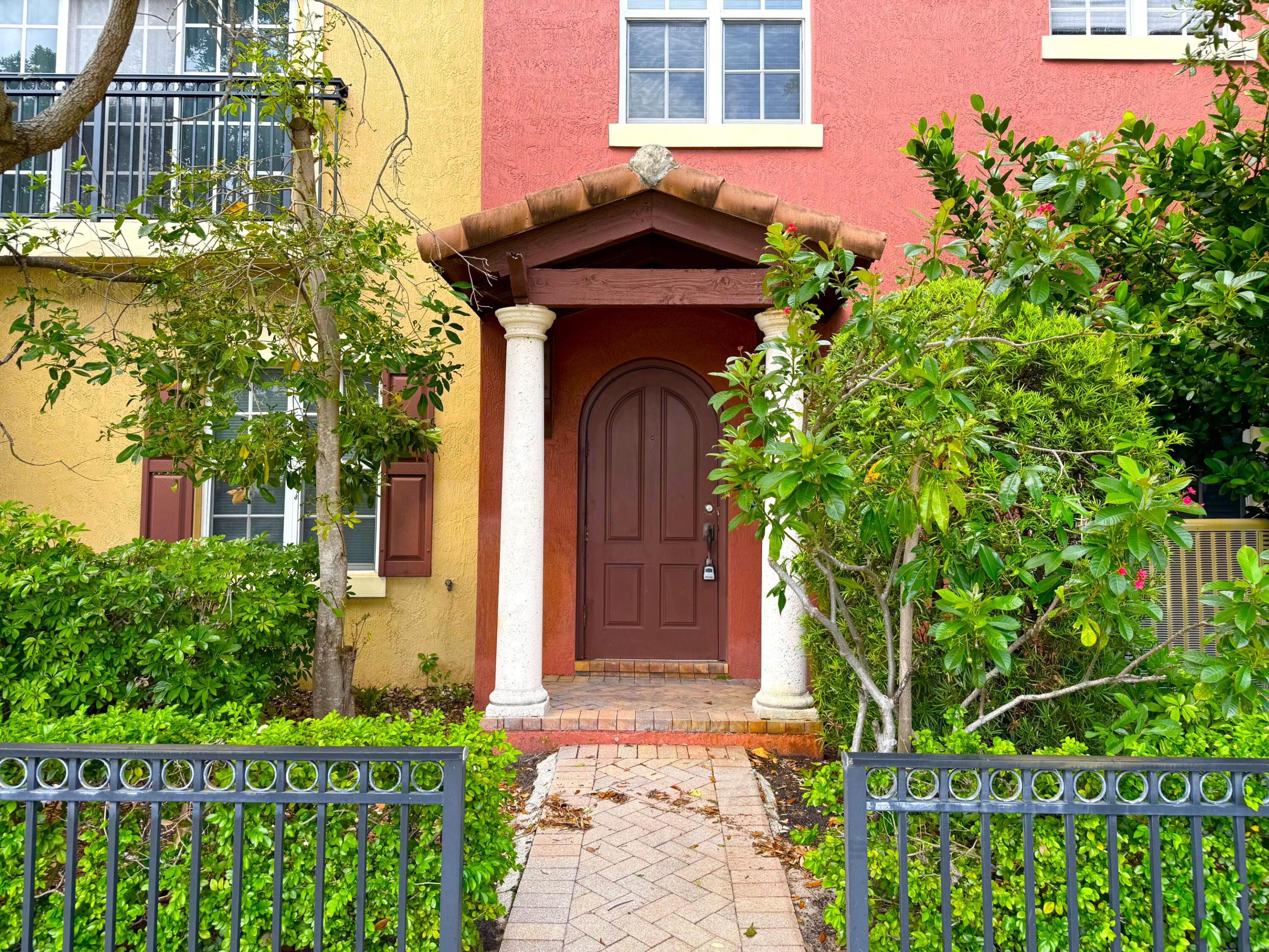 CLOISTERS AT LAKE WORTH - Residential
