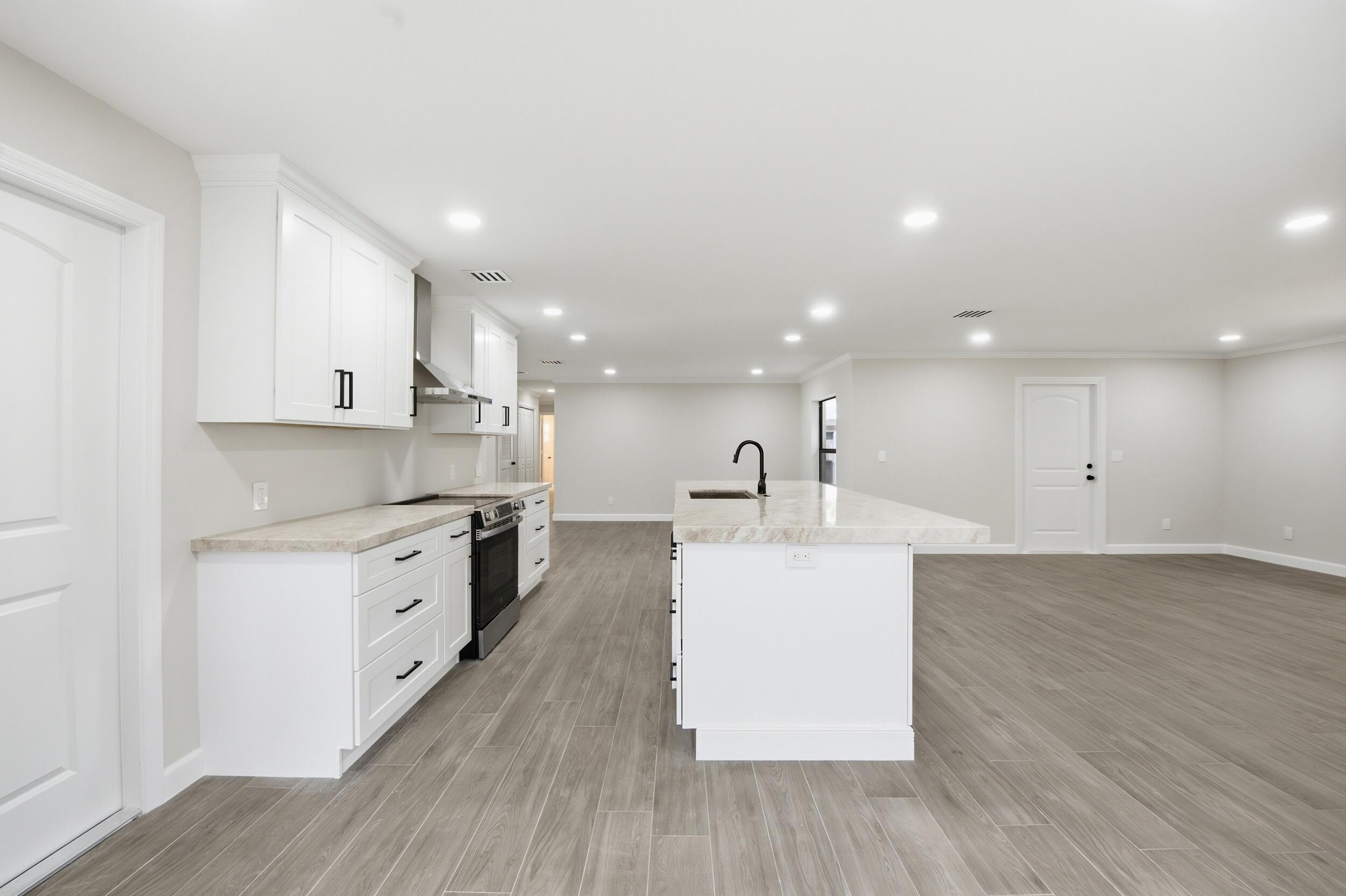 COUNTRY CLUB ESTATES SUBDIVISION - Residential