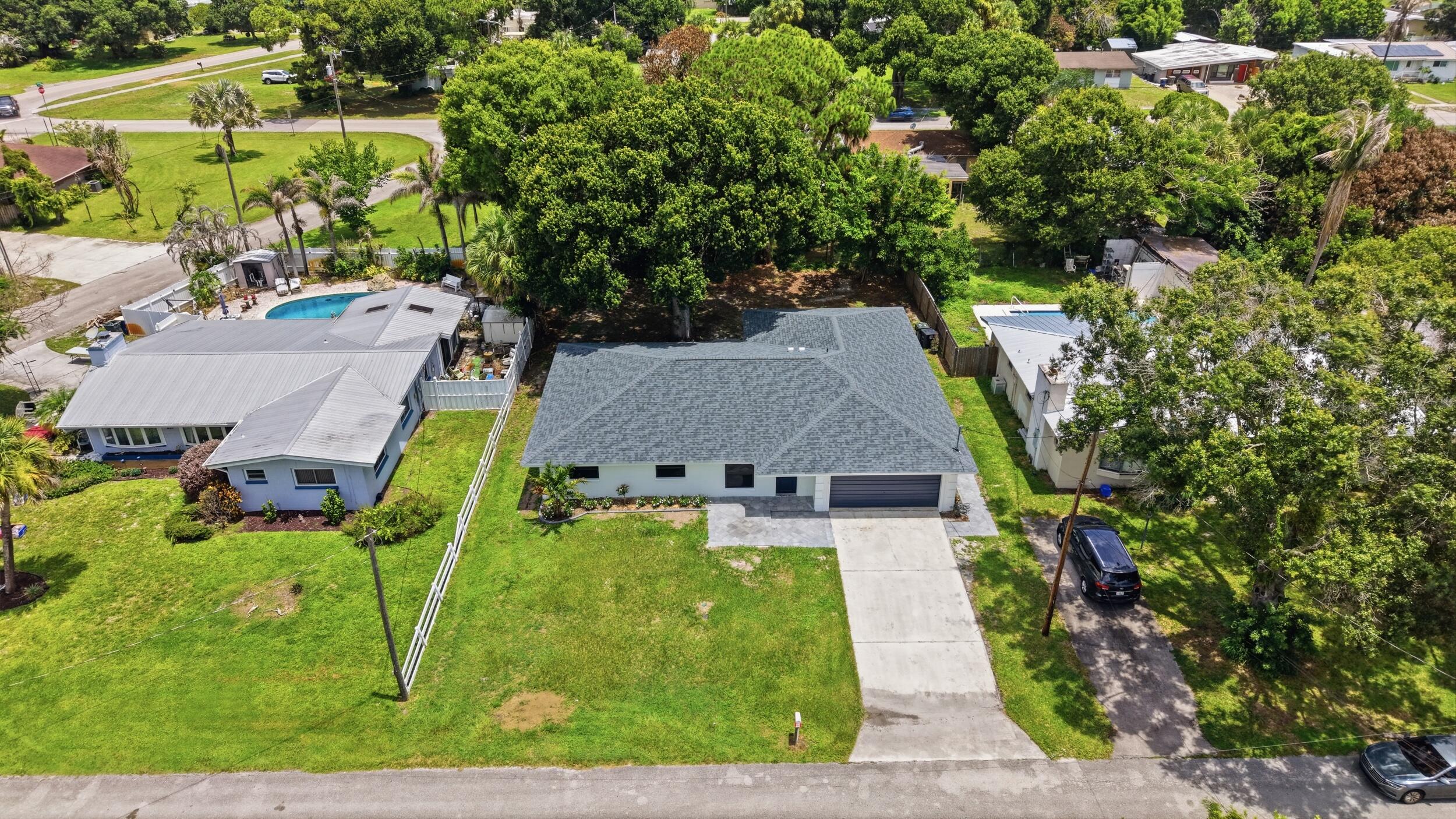 COUNTRY CLUB ESTATES SUBDIVISION - Residential