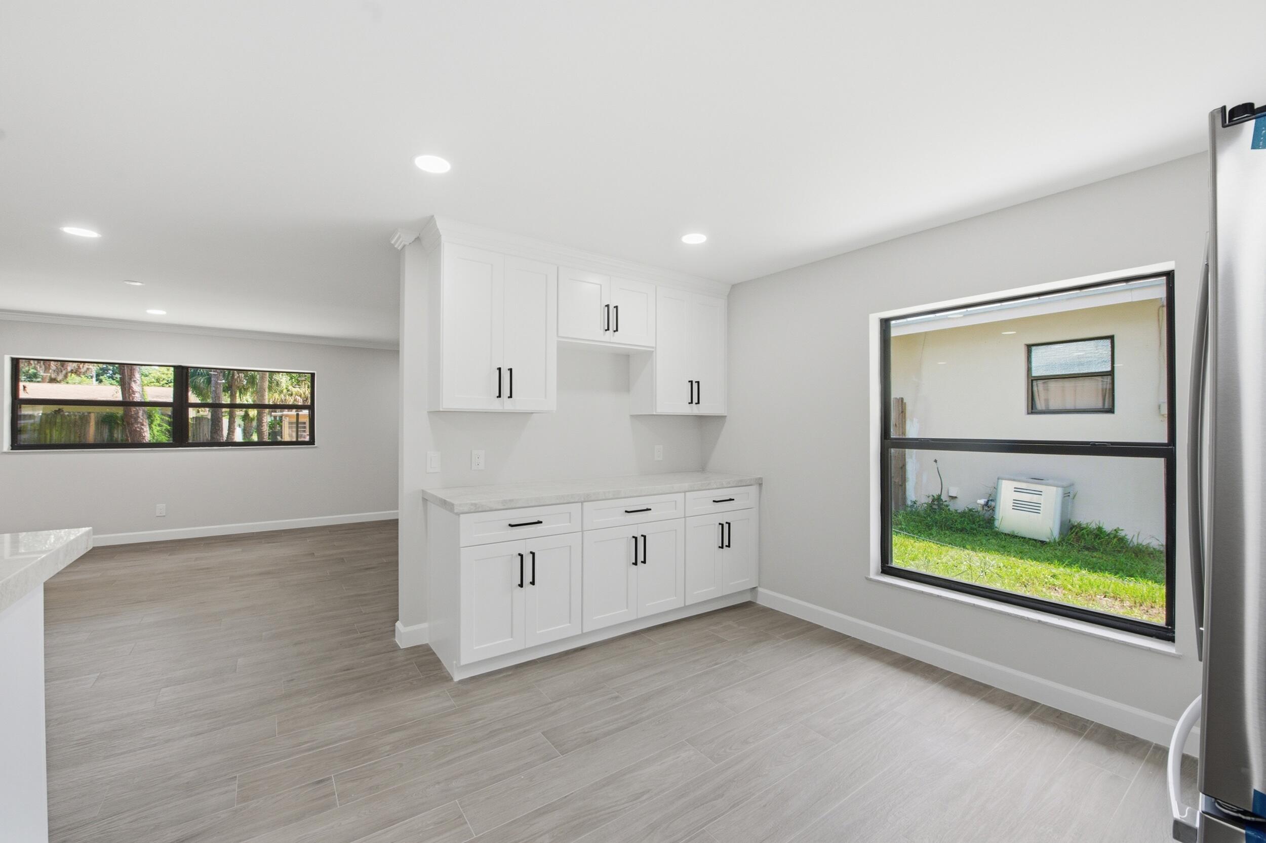 COUNTRY CLUB ESTATES SUBDIVISION - Residential