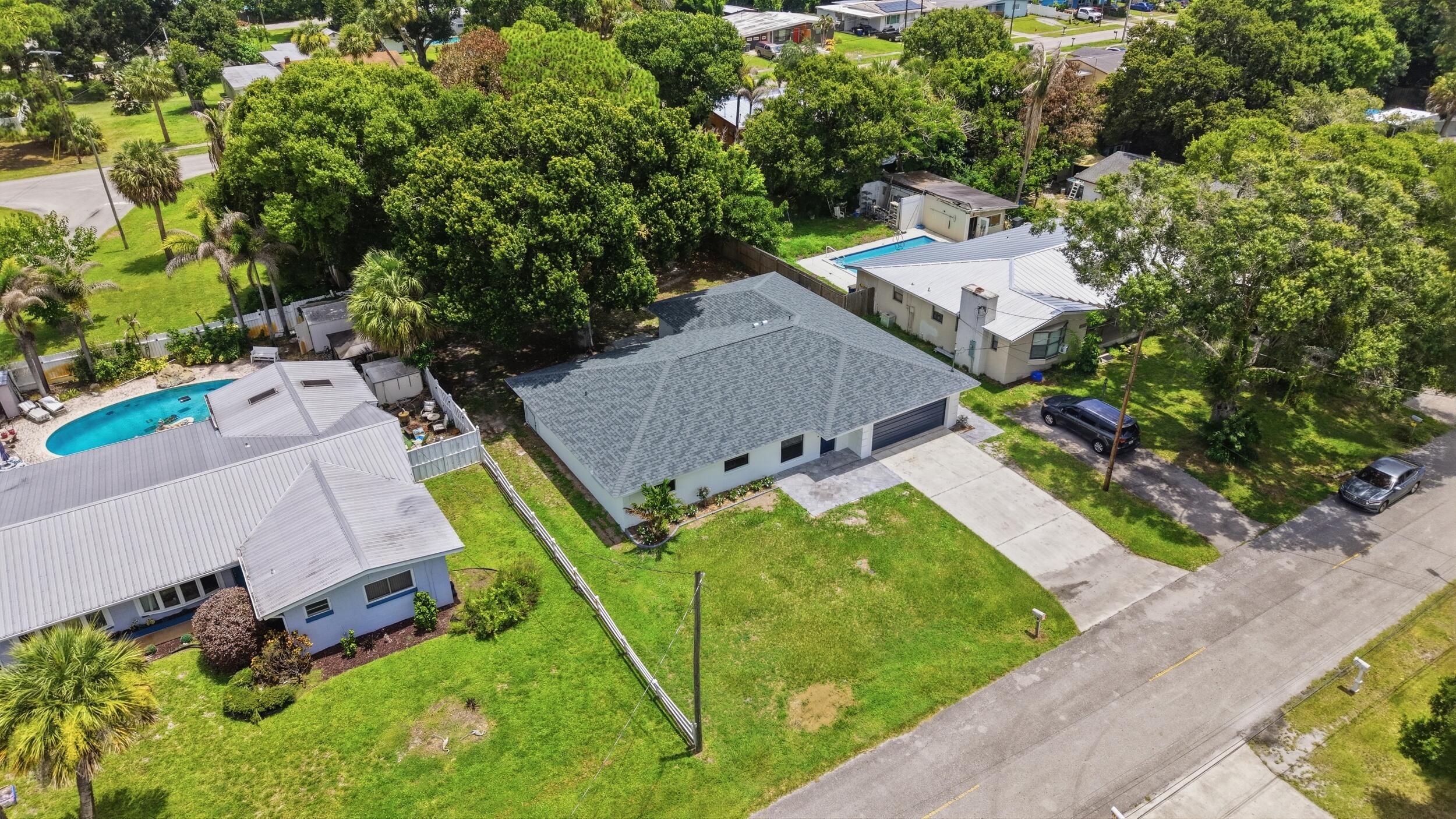 COUNTRY CLUB ESTATES SUBDIVISION - Residential