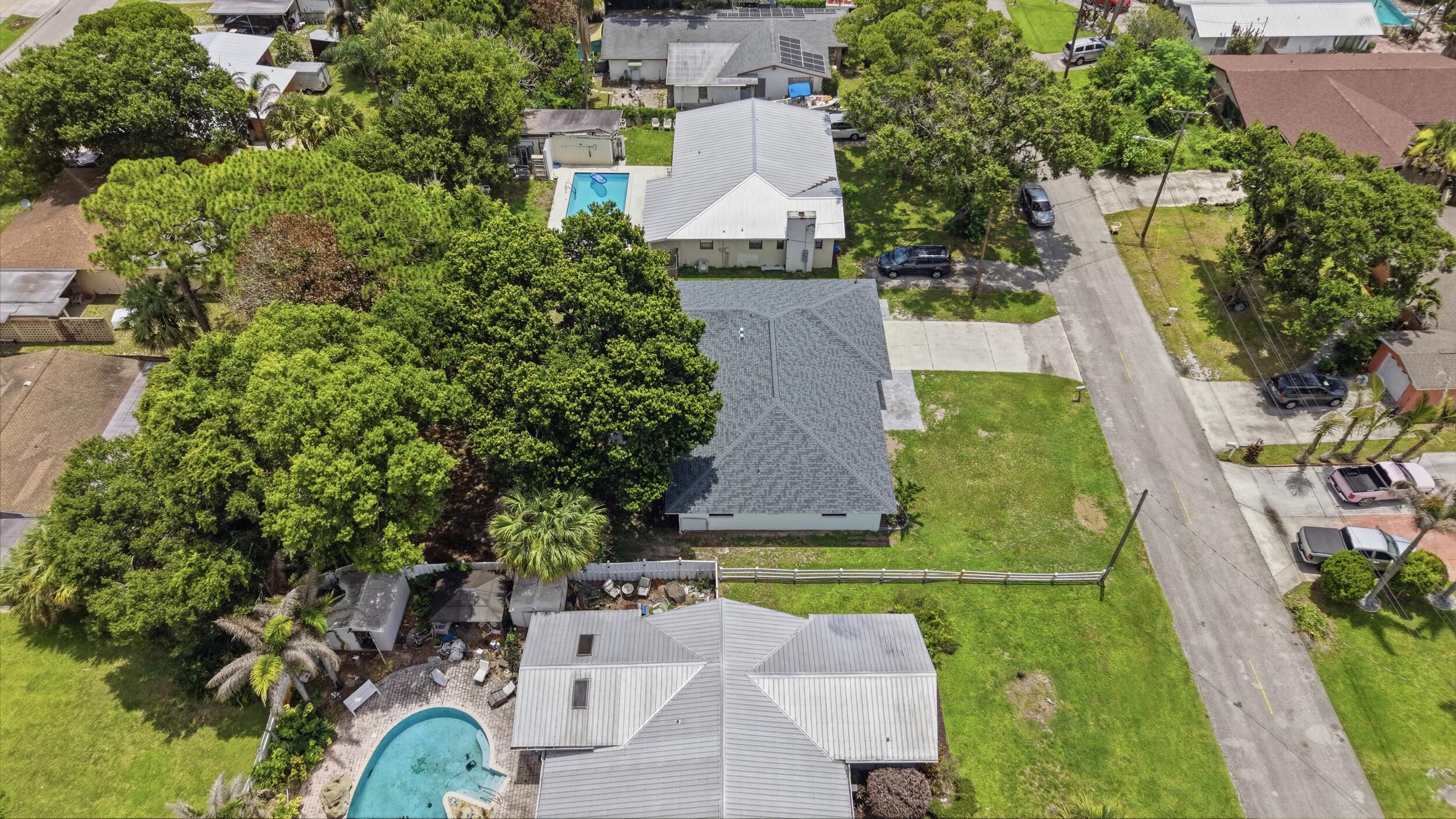 COUNTRY CLUB ESTATES SUBDIVISION - Residential