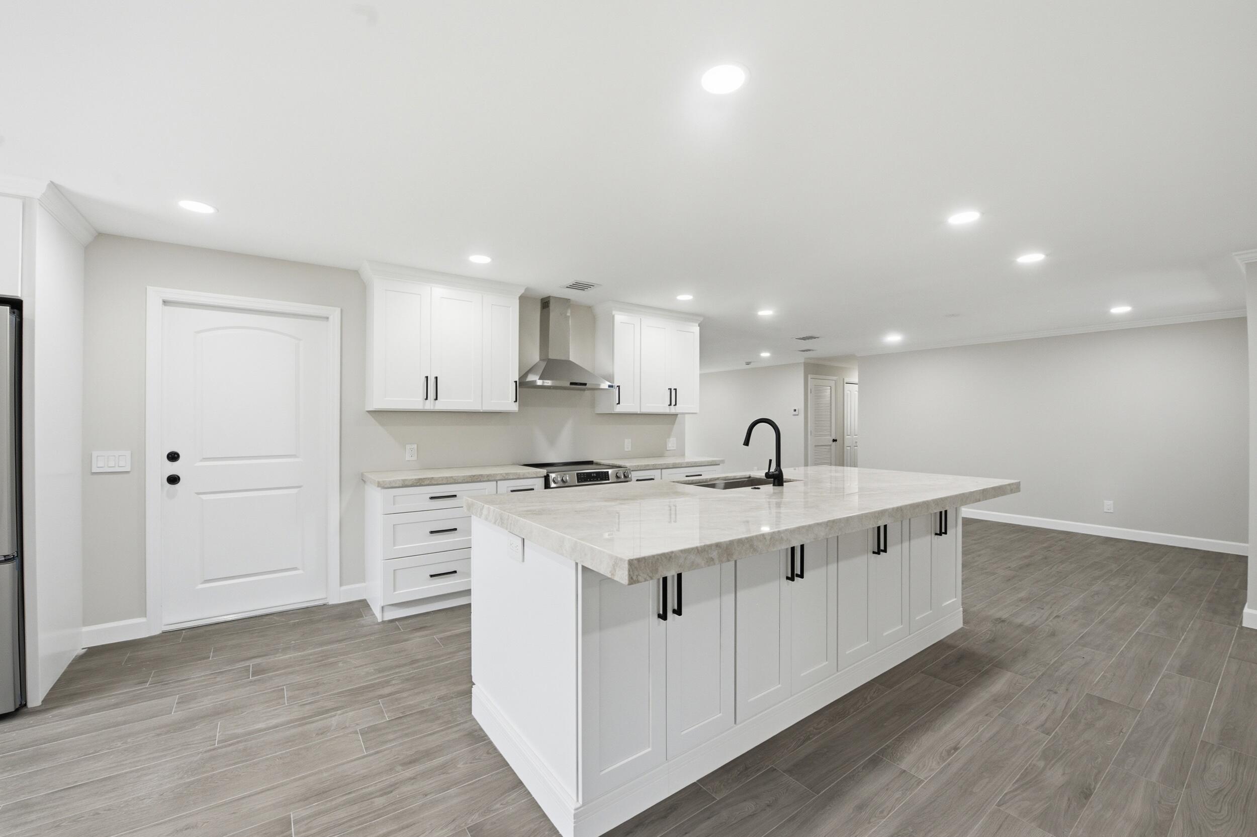 COUNTRY CLUB ESTATES SUBDIVISION - Residential